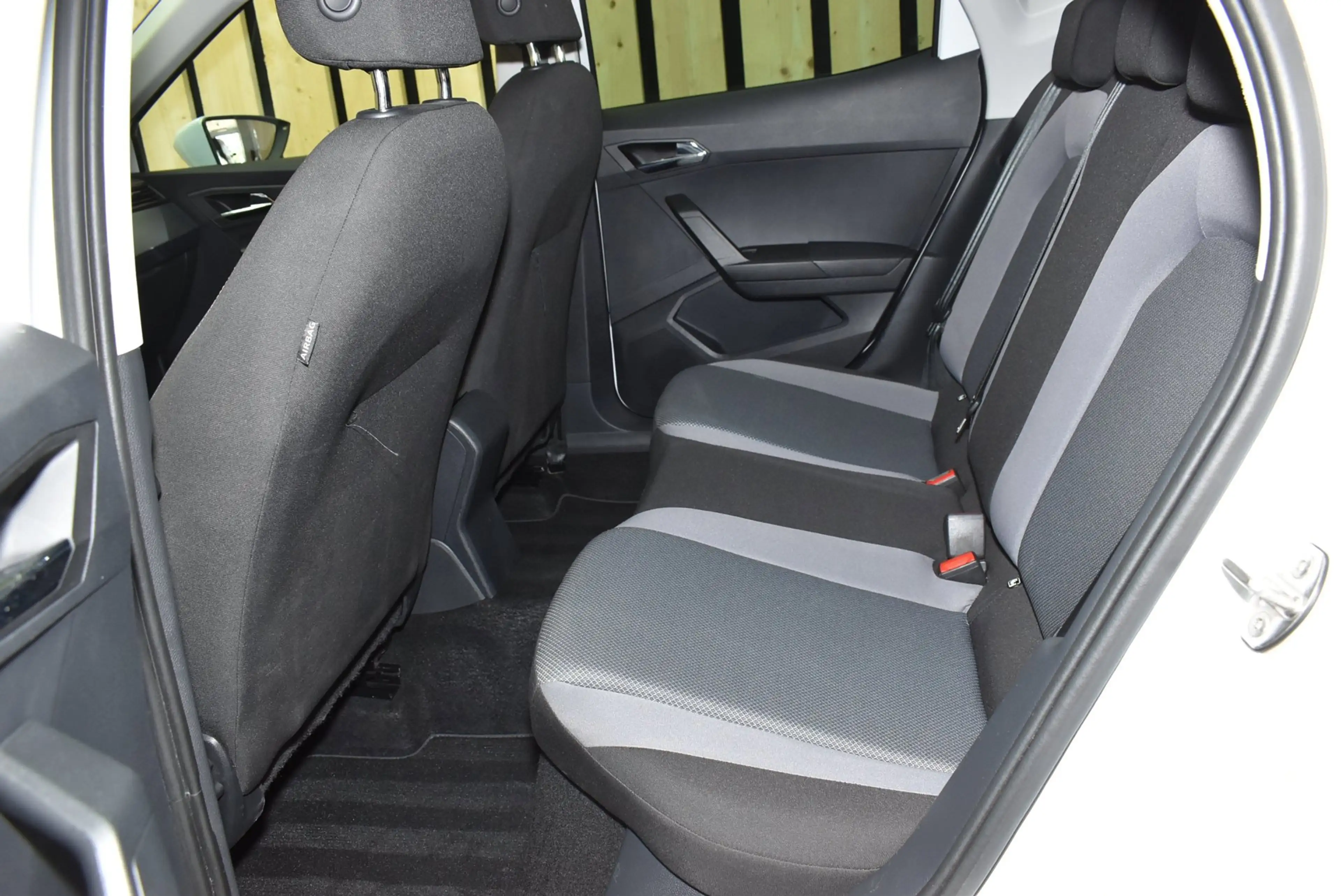 SEAT Arona 1.0 TSI Xcellence Business Intense 86dkm Carplay T — photo 5