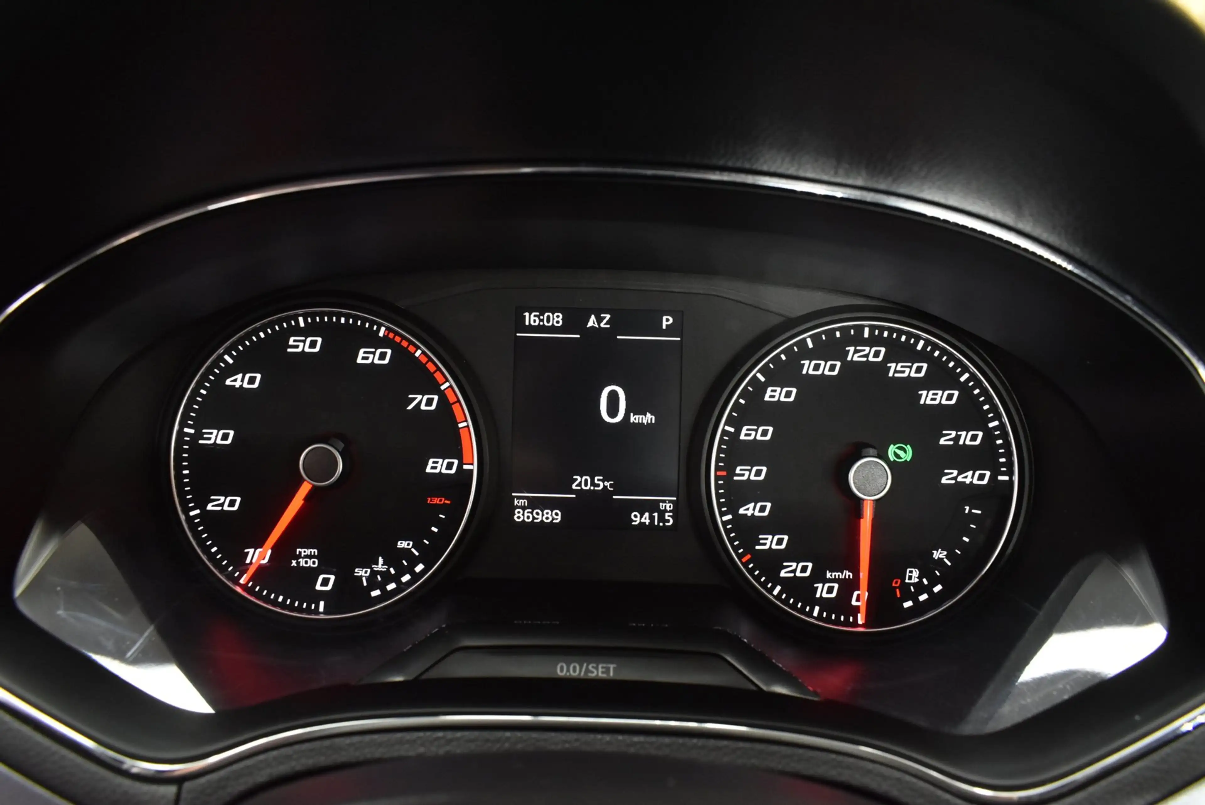 SEAT Arona 1.0 TSI Xcellence Business Intense 86dkm Carplay T — photo 8