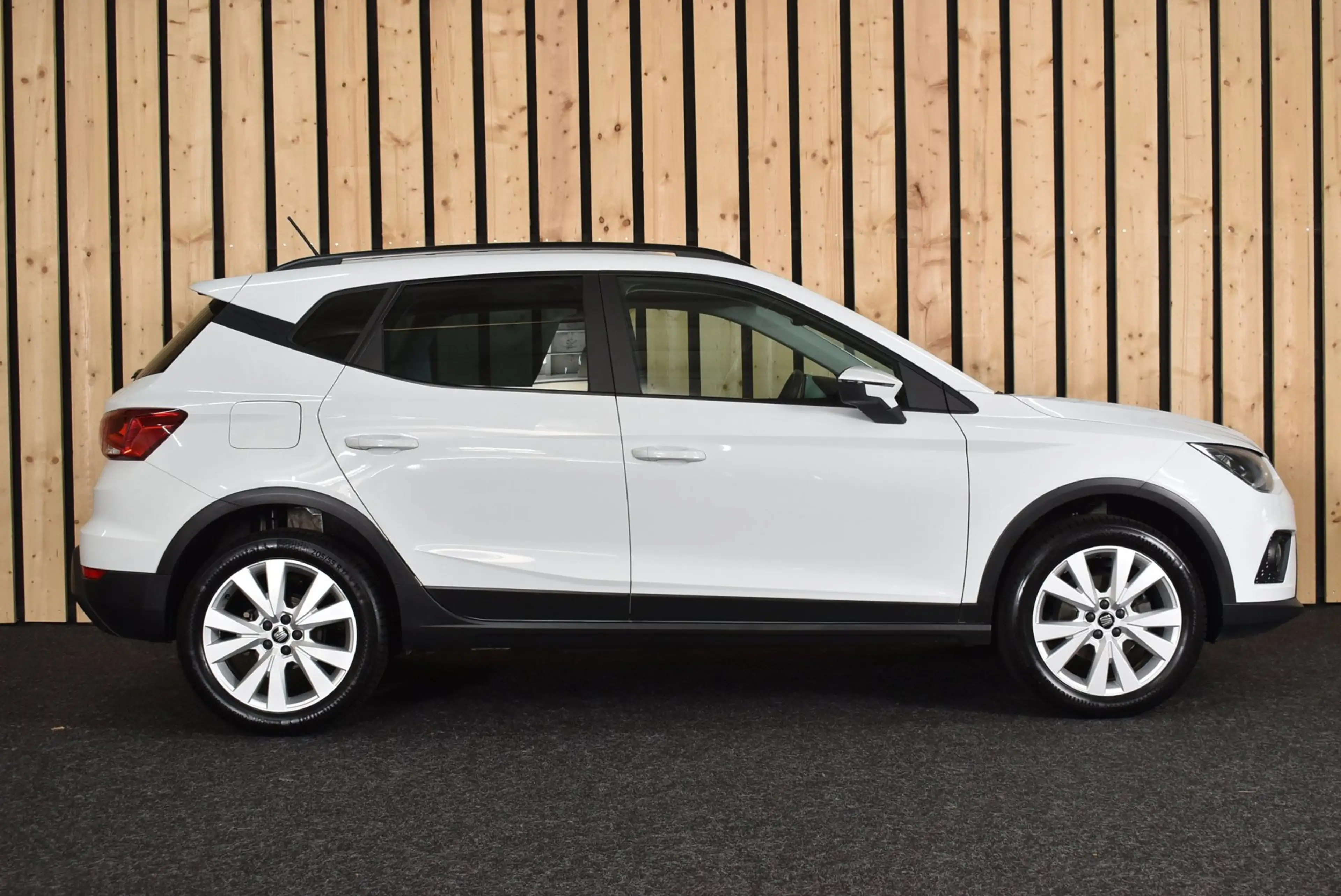 SEAT Arona 1.0 TSI Xcellence Business Intense 86dkm Carplay T — photo 7