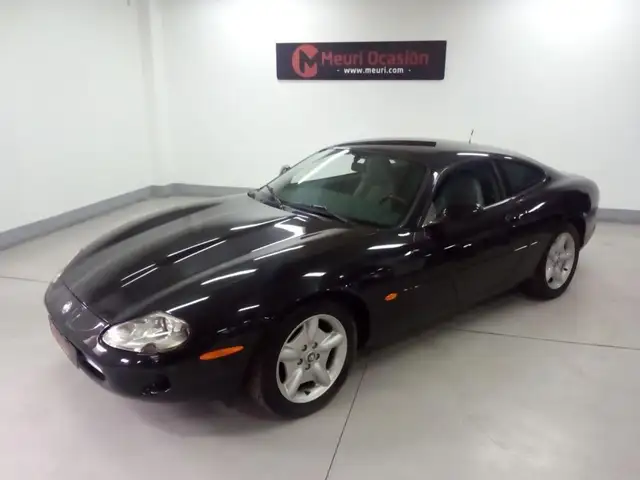 Jaguar XK8 8 8