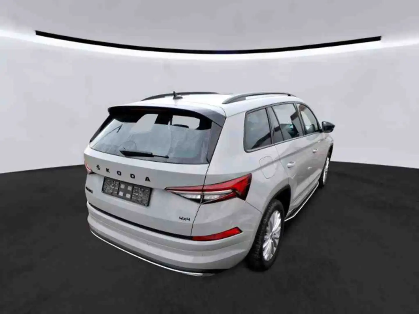 Skoda Kodiaq 2.0 TDI DSG Sportline 4x4 AHK Pano PDC RF Grau - 2