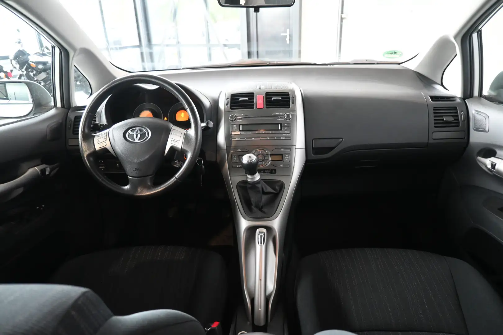 Toyota Auris 1.6-16V Terra Clima Cruise Control Trekhaak Rijkla Gris - 2