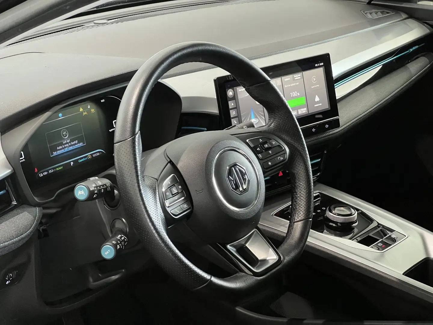 MG MG5 Long Range Luxury 61 kWh | Leder | Navi | 360 Came Zwart - 2