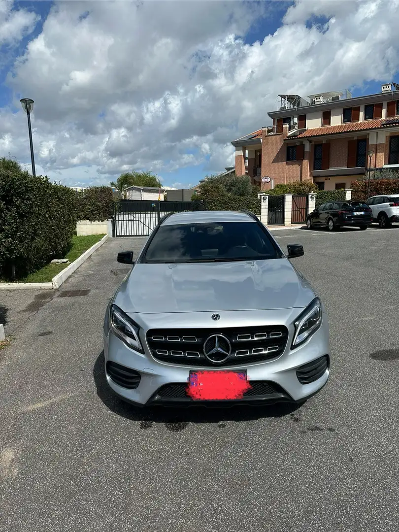Mercedes-Benz GLA 200 d Night Edition auto - 1