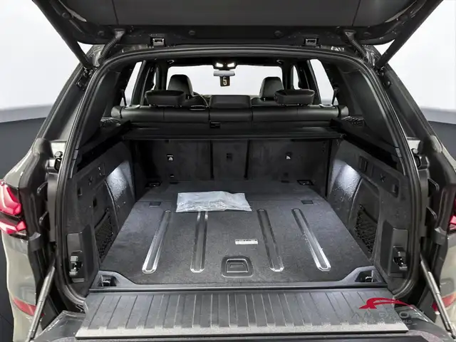BMW X5 view 9