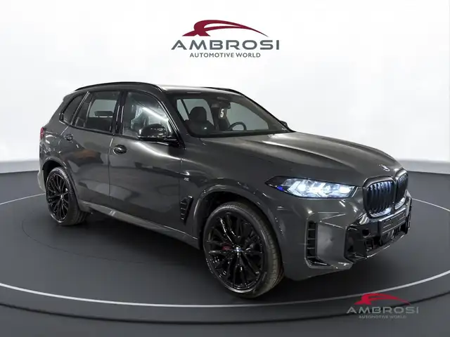 BMW X5 view 2