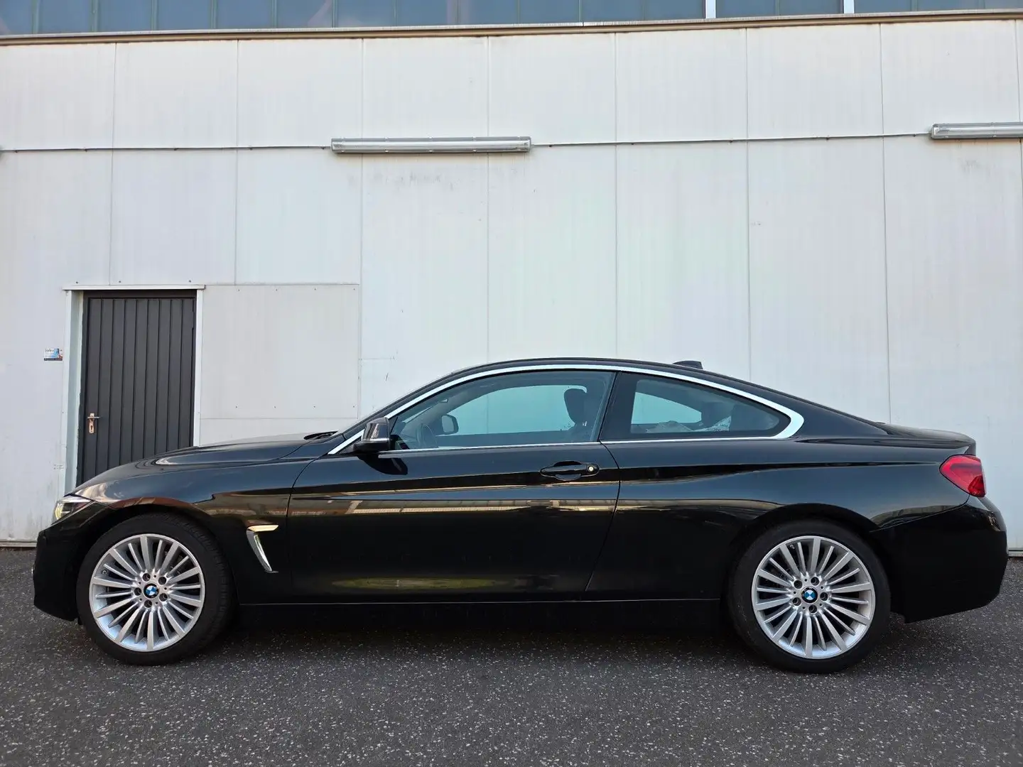 BMW 420 i Coupe Luxury Line aus 1.Hand Schwarz - 1