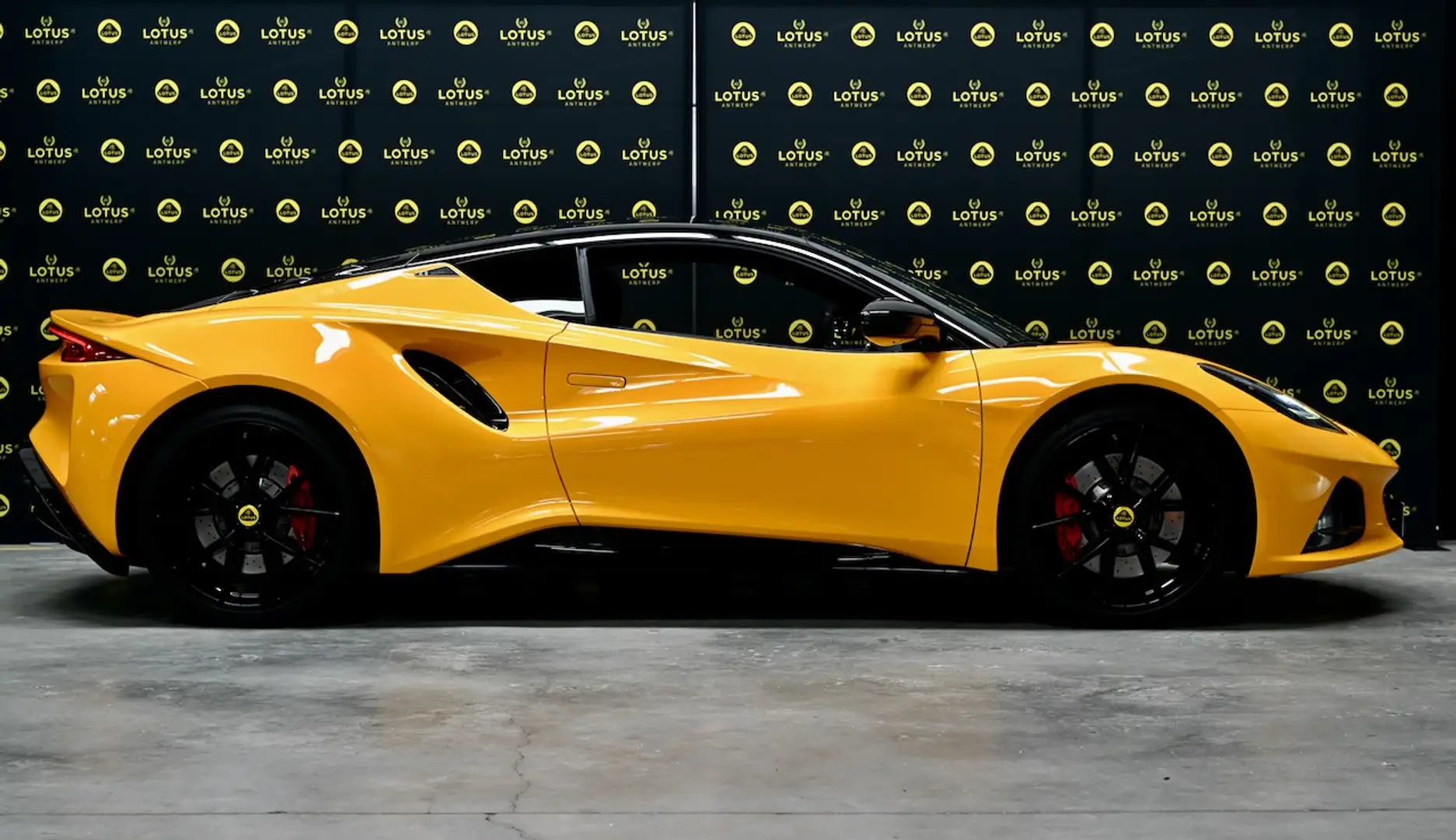 Lotus Emira Emira First Edition Amarillo - 1