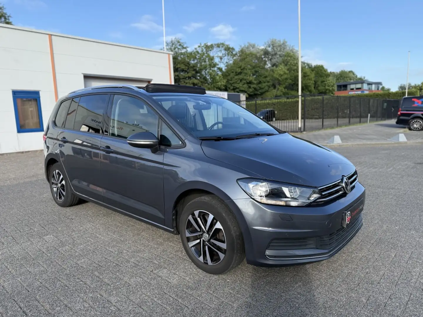 Volkswagen Touran 1.5 TSI Highline 7p|Pano|Pdc||cam|full Gris - 1