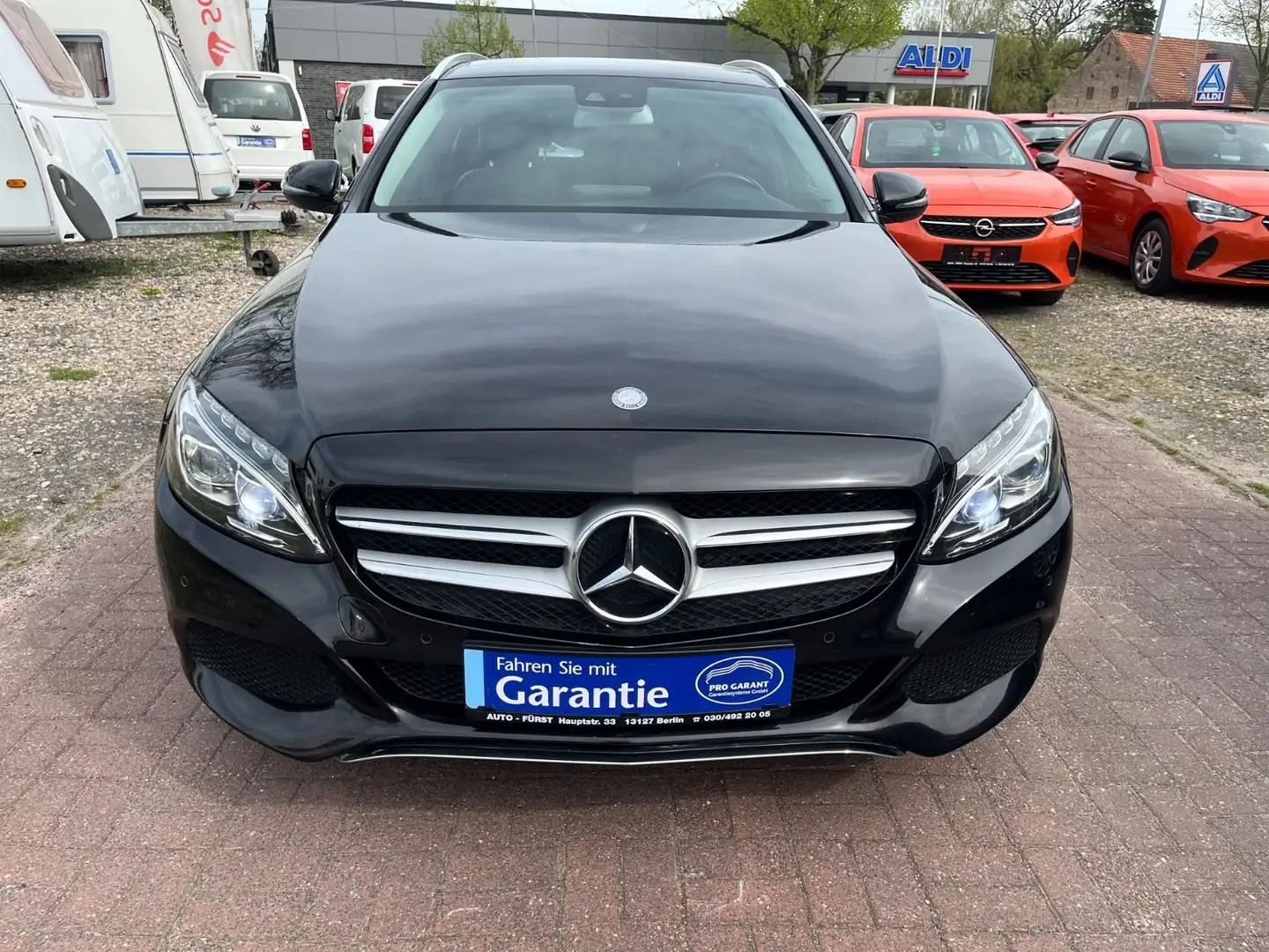 Mercedes-Benz C 200 T 4Matic+AUT+PANORAMA+NAVI+LED-SCHEINWERF. Zwart - 2