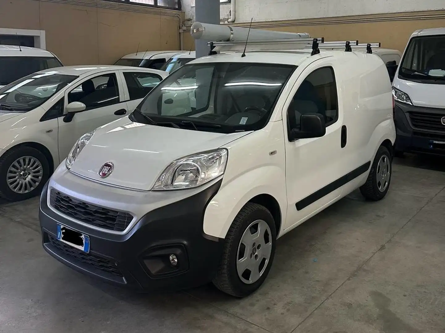 Fiat Fiorino 1.3 mjt  95cv Wit - 1