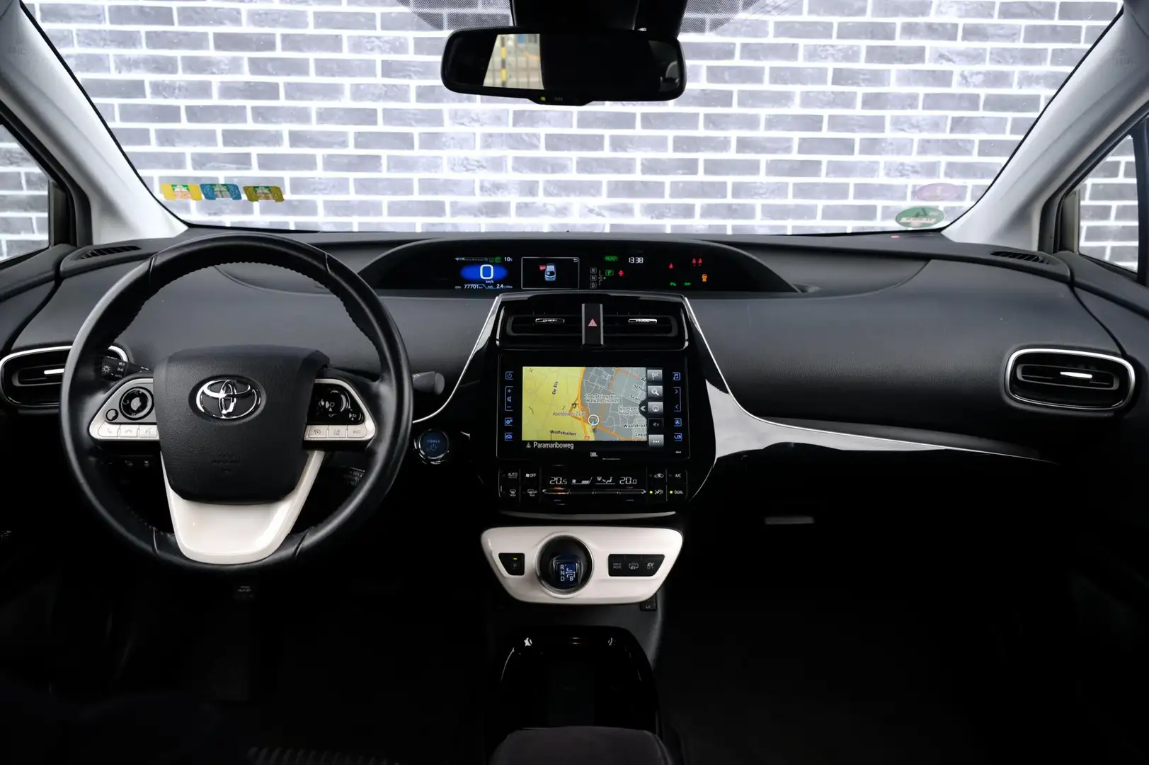 Toyota Prius 1.8 Plug-in Executive | Stoelverwarming | Camera | Blanc - 2