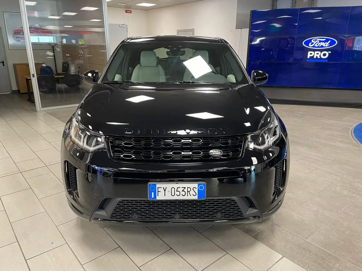 Land Rover Discovery Sport 2.0d i4 mhev(Diesel) S  4x4 150cv. auto ,Km 48.000 Negro - 2