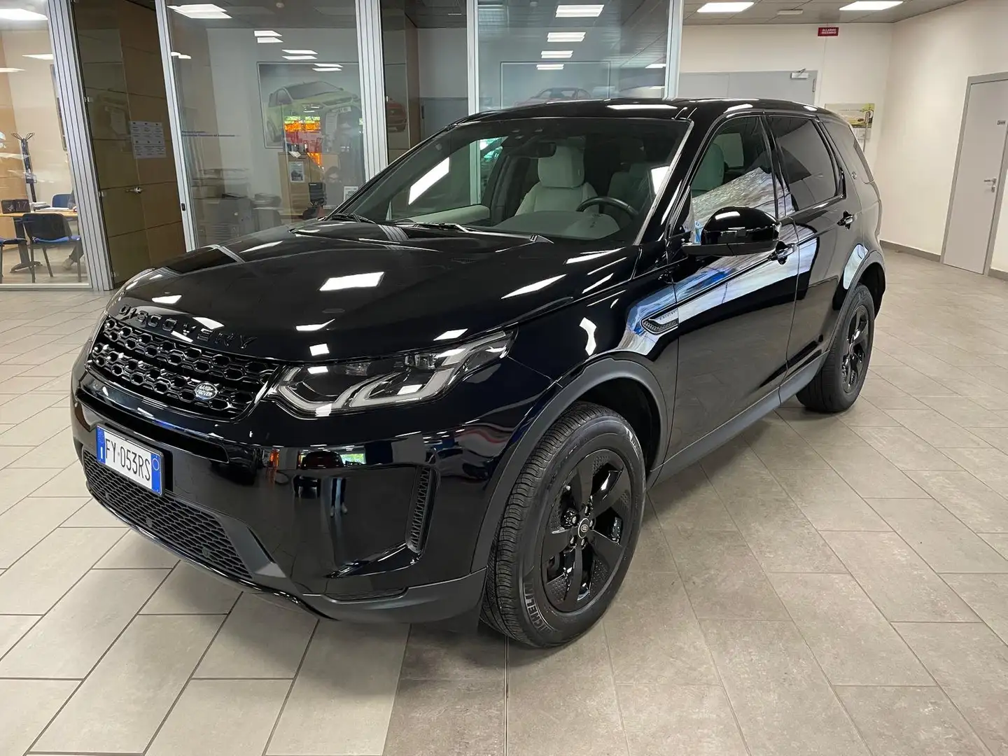 Land Rover Discovery Sport 2.0d i4 mhev(Diesel) S  4x4 150cv. auto ,Km 48.000 Nero - 1