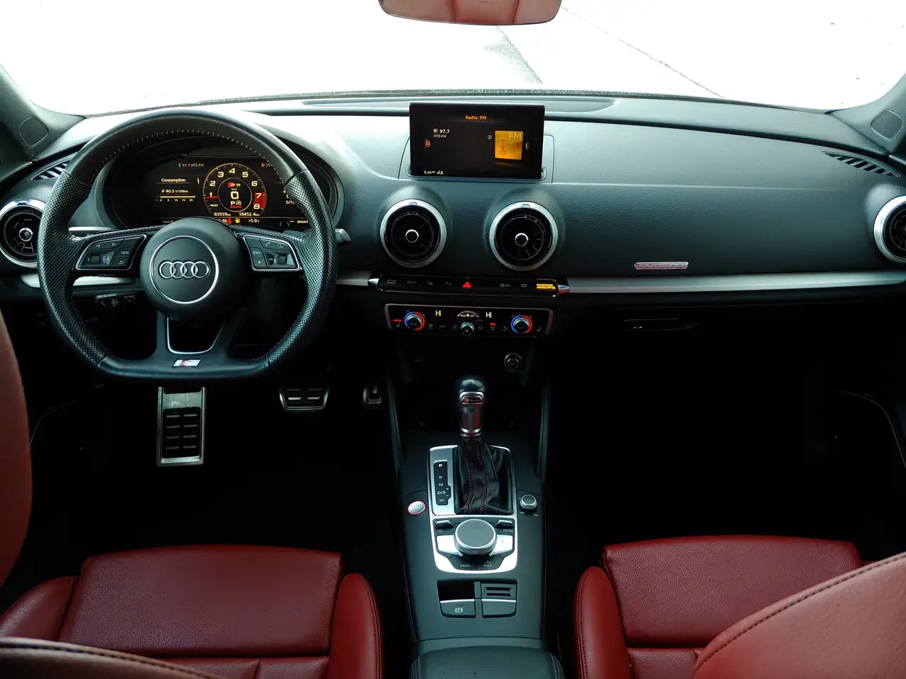Audi S3 снимка Audi S3