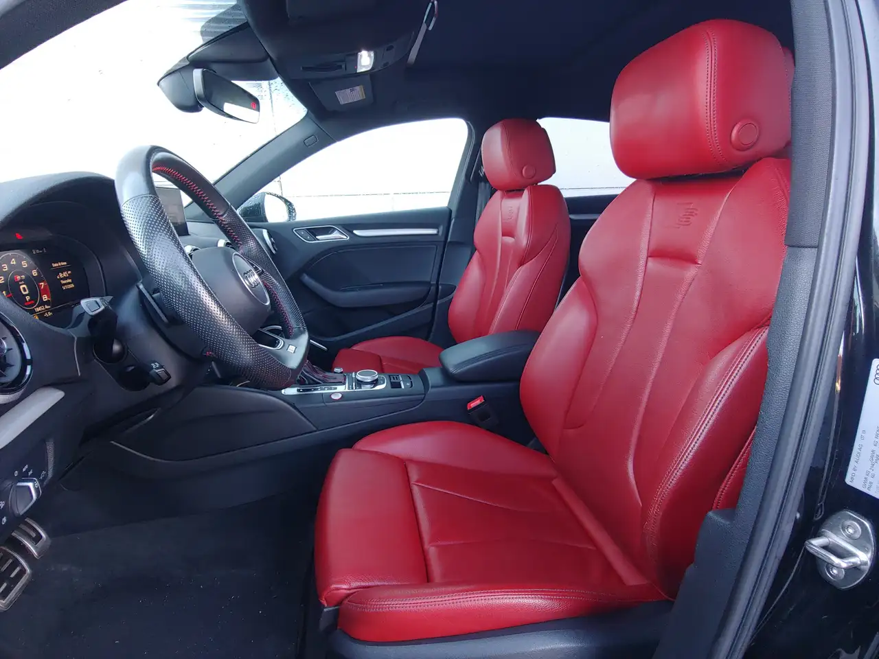 Audi S3 снимка Audi S3