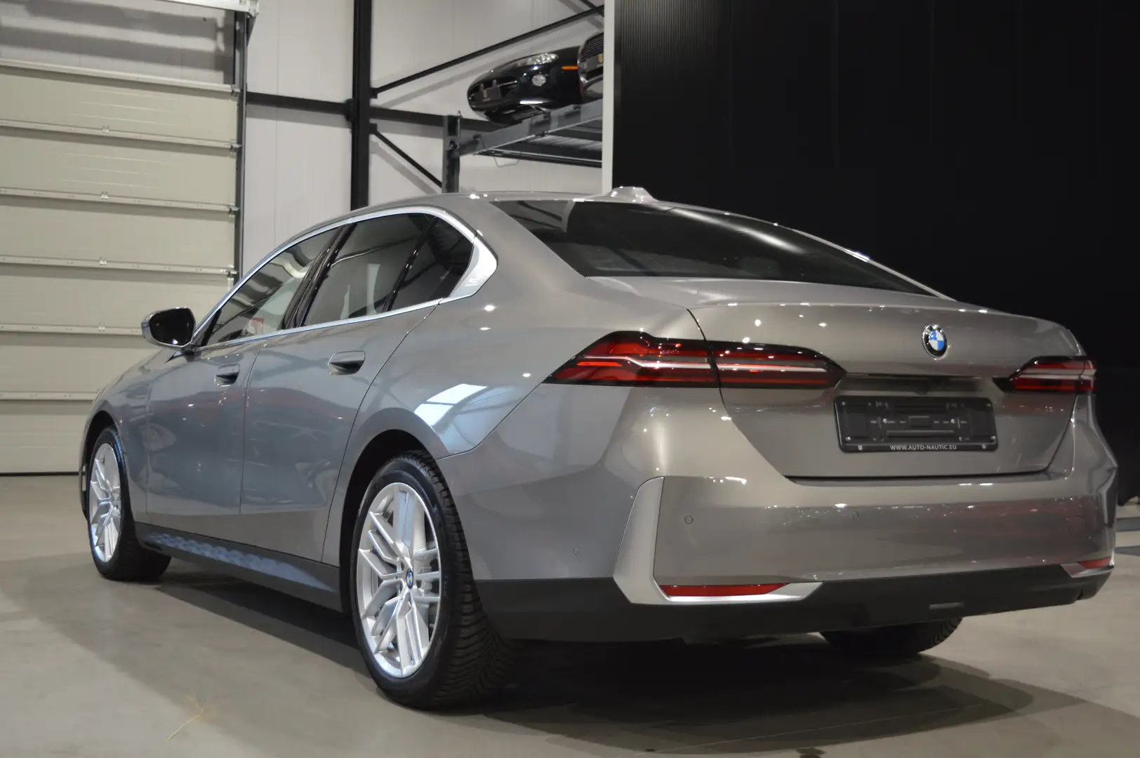 BMW 520 i Berline 1 MAIN - NEUVE - 9.000 km Grau - 2