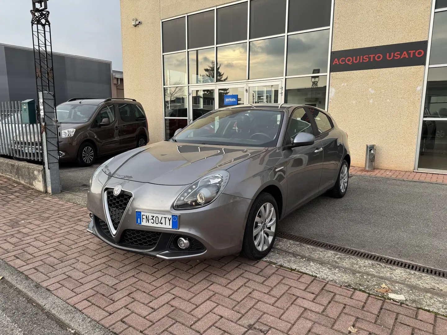 Alfa Romeo Giulietta 2.0 jtdm 150cv. Euro 6B Grigio - 2