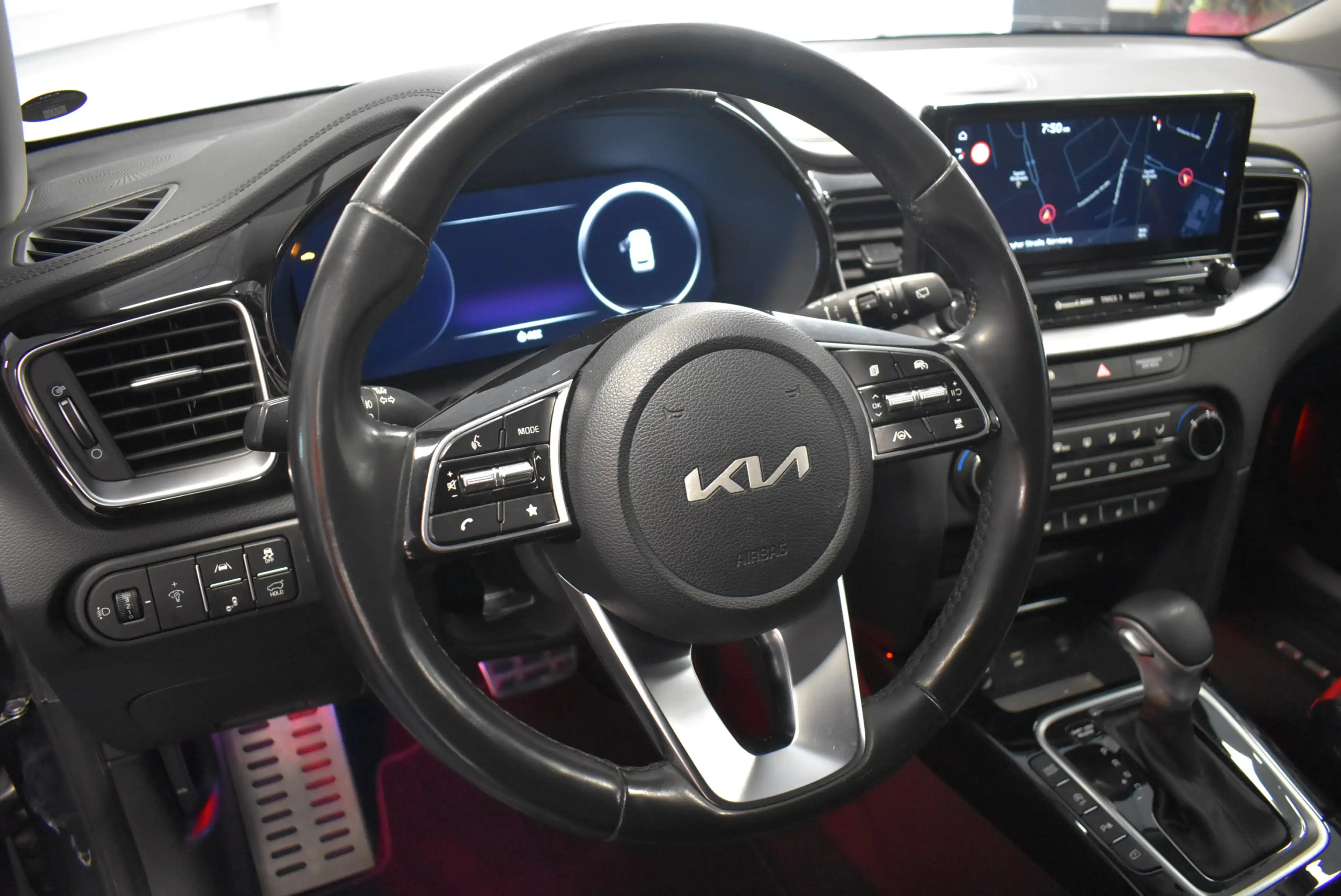 Kia Ceed SW / cee'd SW 1.6 CRDI Platinum Virtual Nav — photo 10