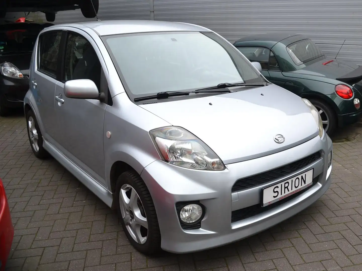 Daihatsu Sirion Sirion 1.3 Sport II Hand Ganzjahrereifen Plateado - 2