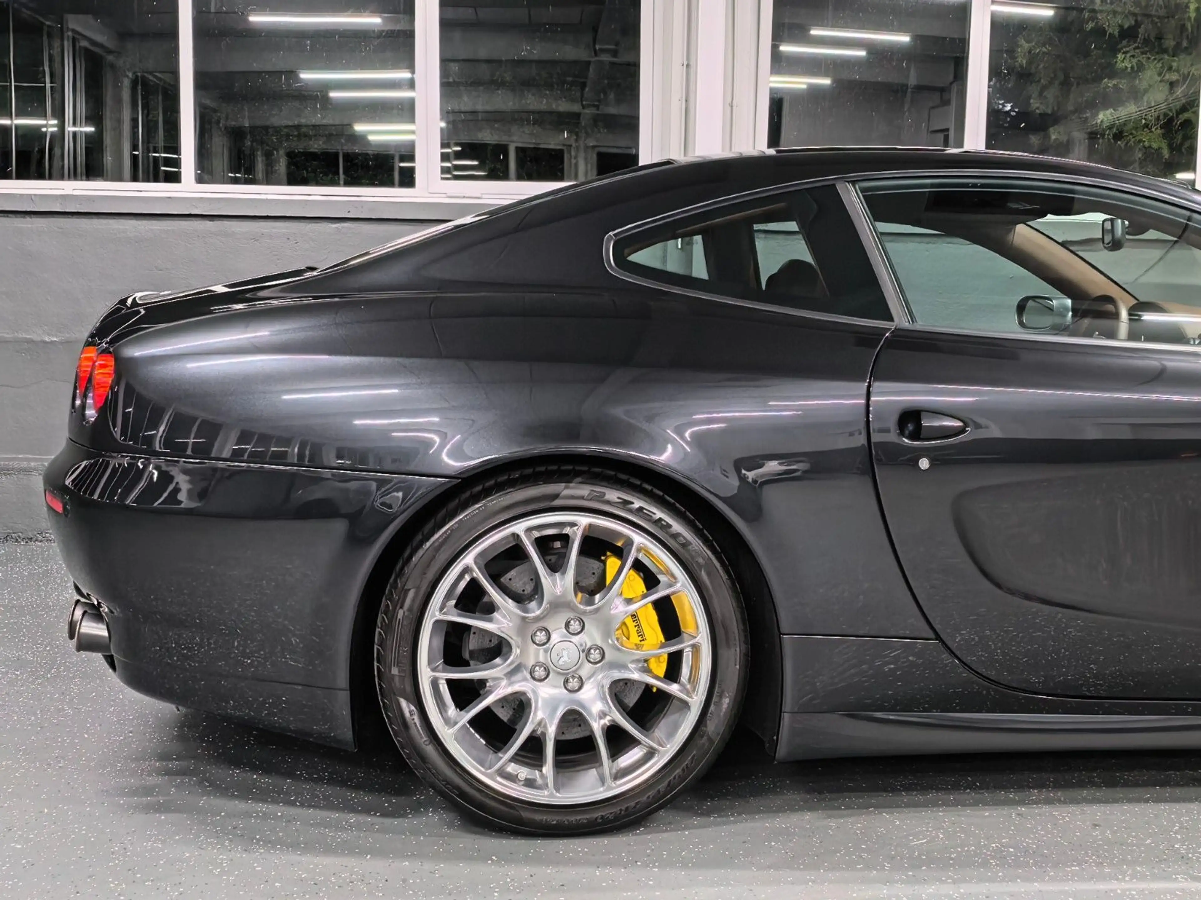 Ferrari 612 SCAGLIETTI ATELIER | ONE TO ONE | NP 318 T € — photo 12