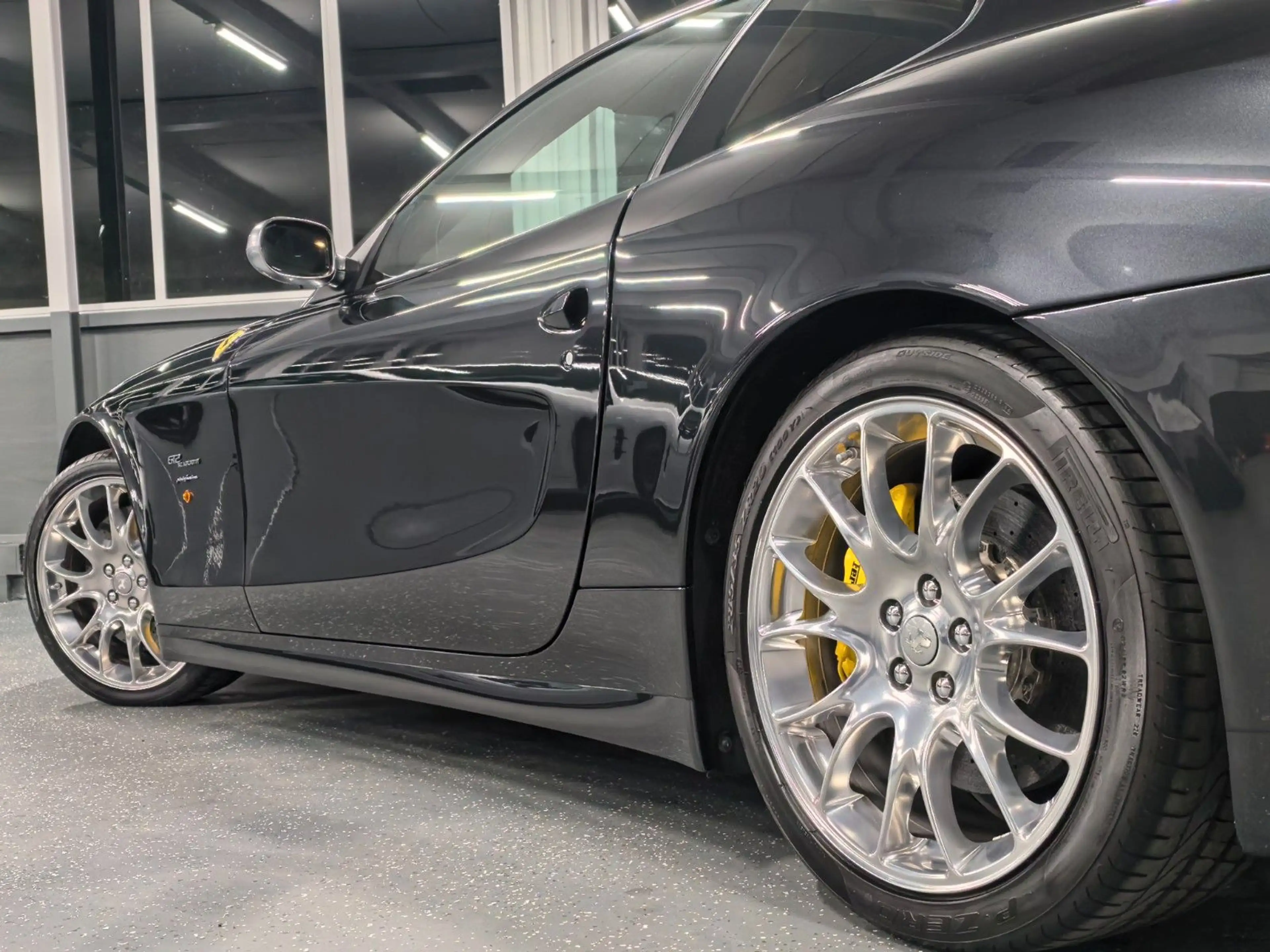 Ferrari 612 SCAGLIETTI ATELIER | ONE TO ONE | NP 318 T € — photo 7
