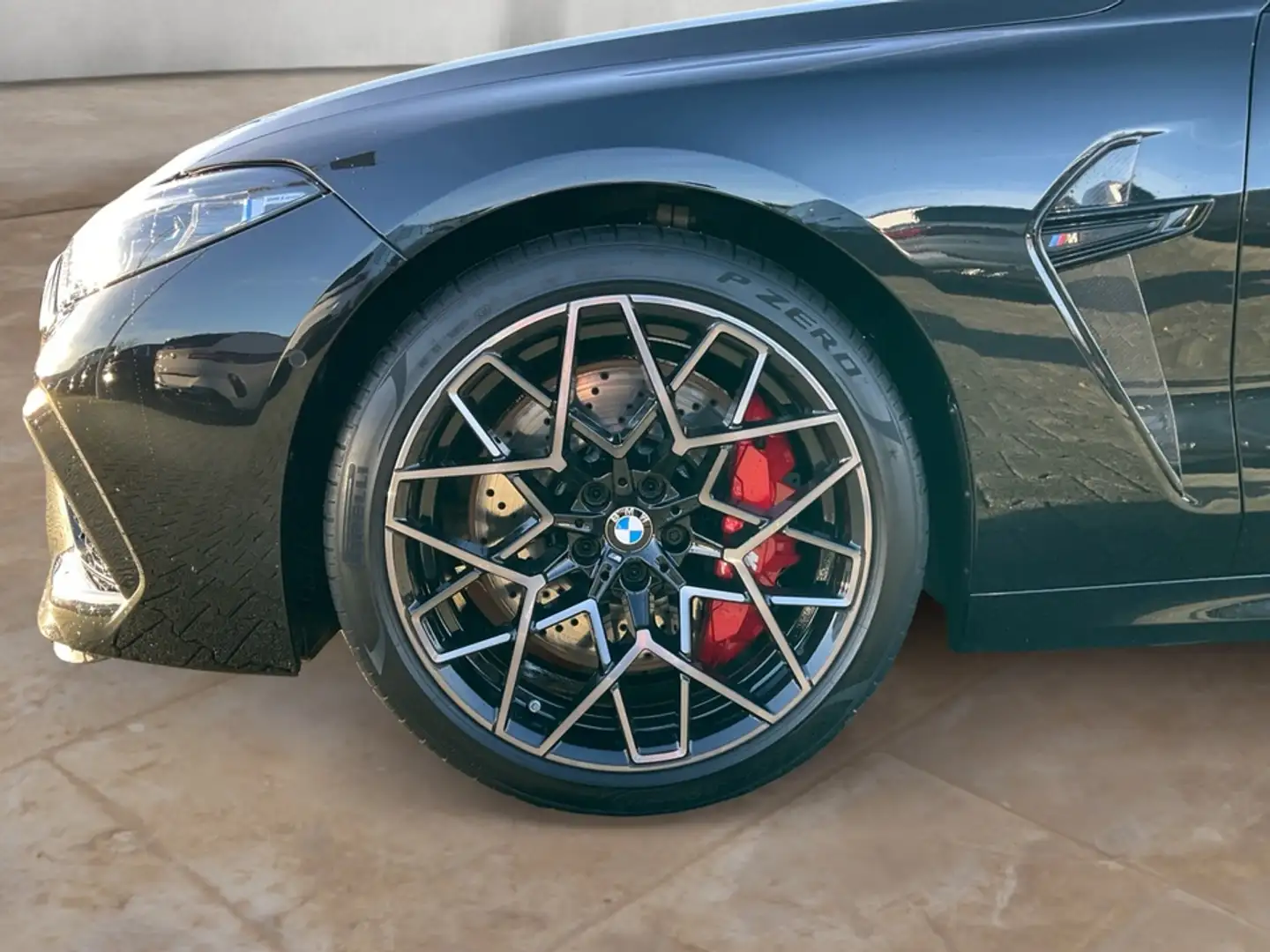 BMW M8 Competition Gran Coupe Schwarz - 2