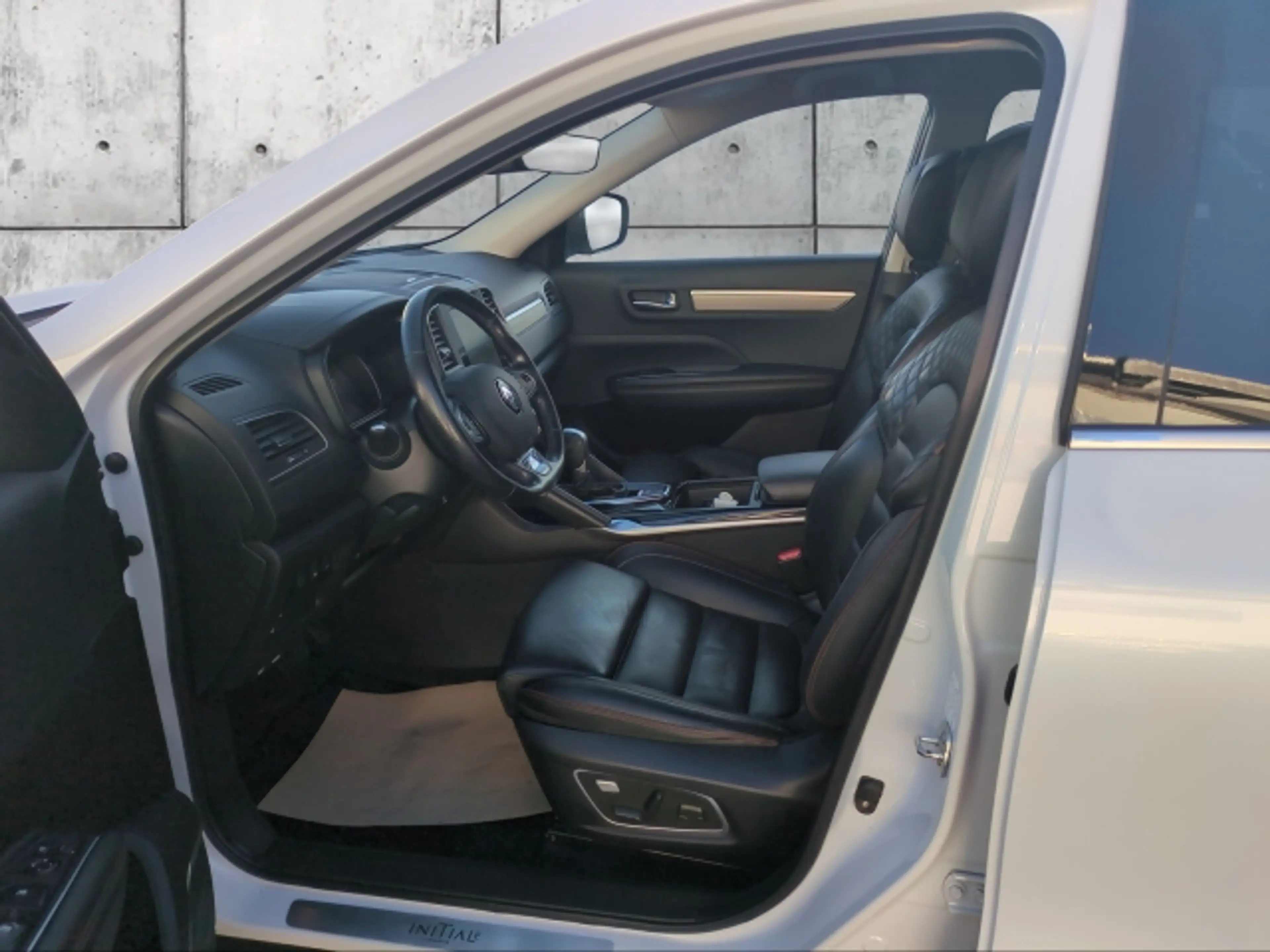 Renault Koleos Initiale X Tronic dci — photo 9
