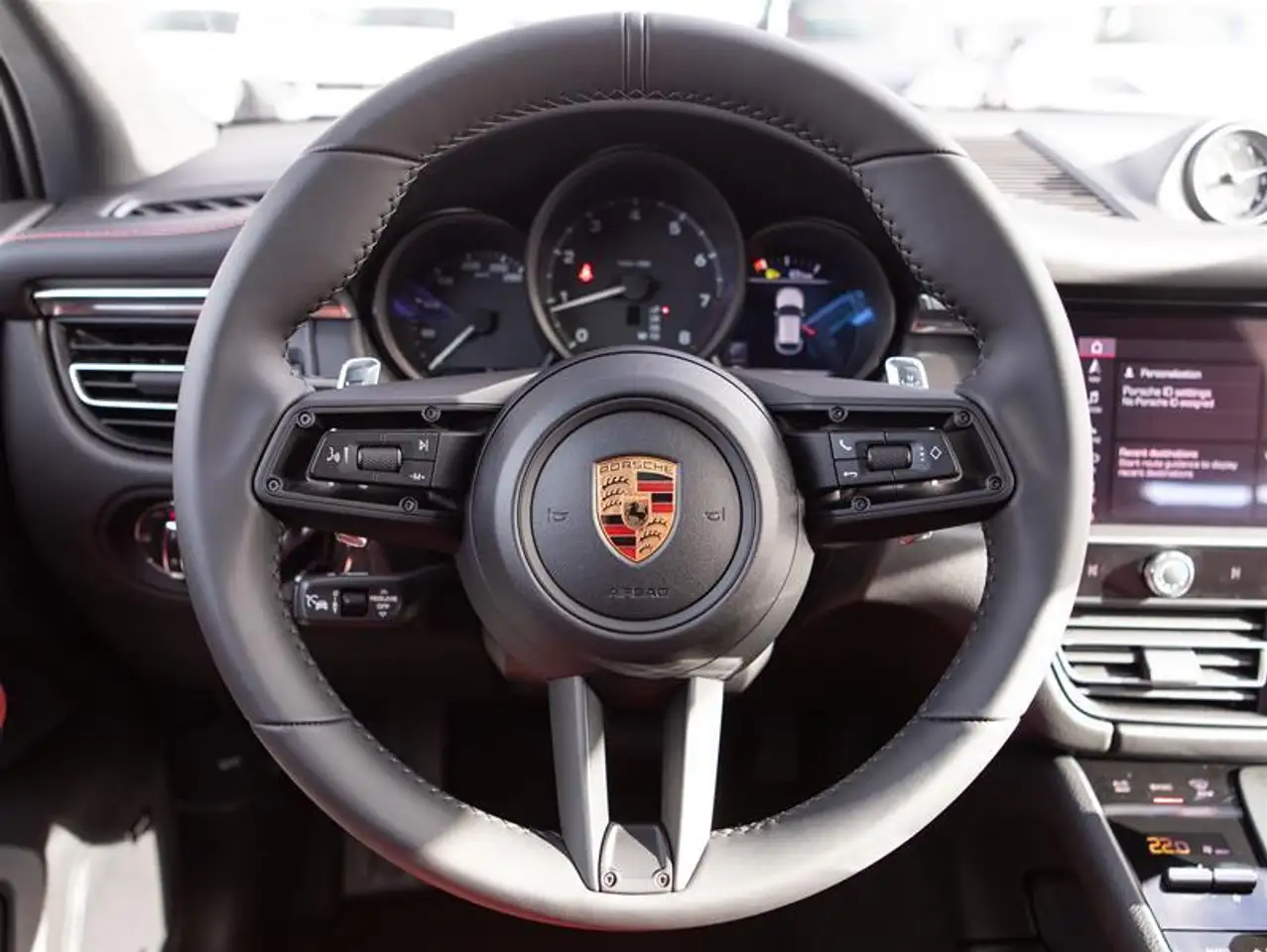 Porsche Macan снимка Porsche Macan