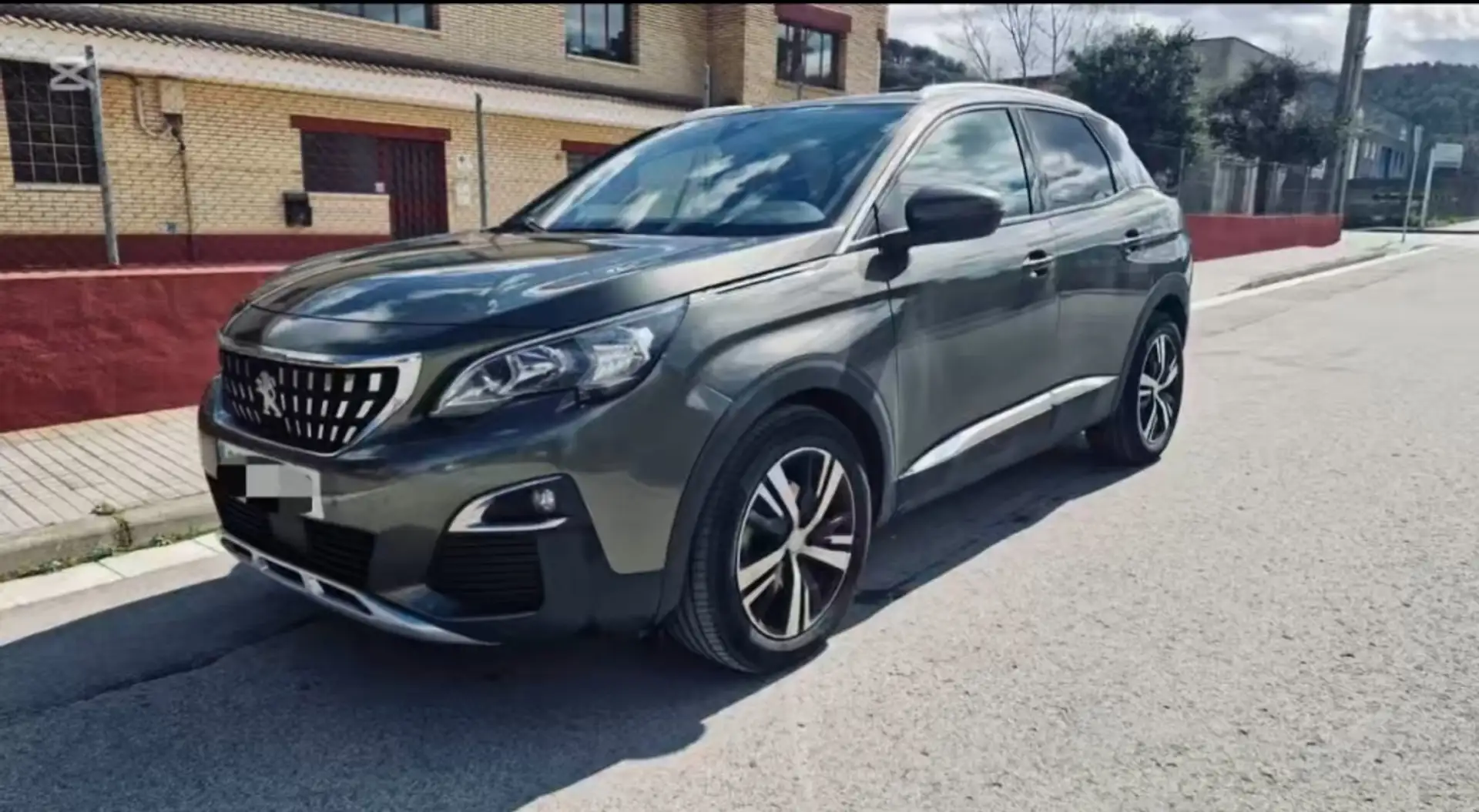 Peugeot 3008 1.2 S&S PureTech Allure 130 Groen - 2