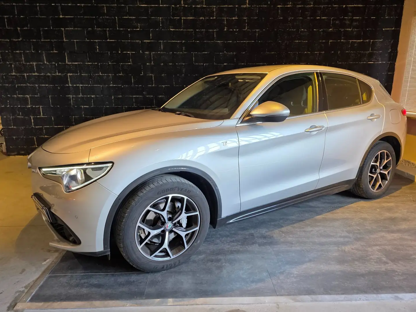 Alfa Romeo Stelvio Stelvio 2.2 t Ti Q4 190cv auto Silver - 1