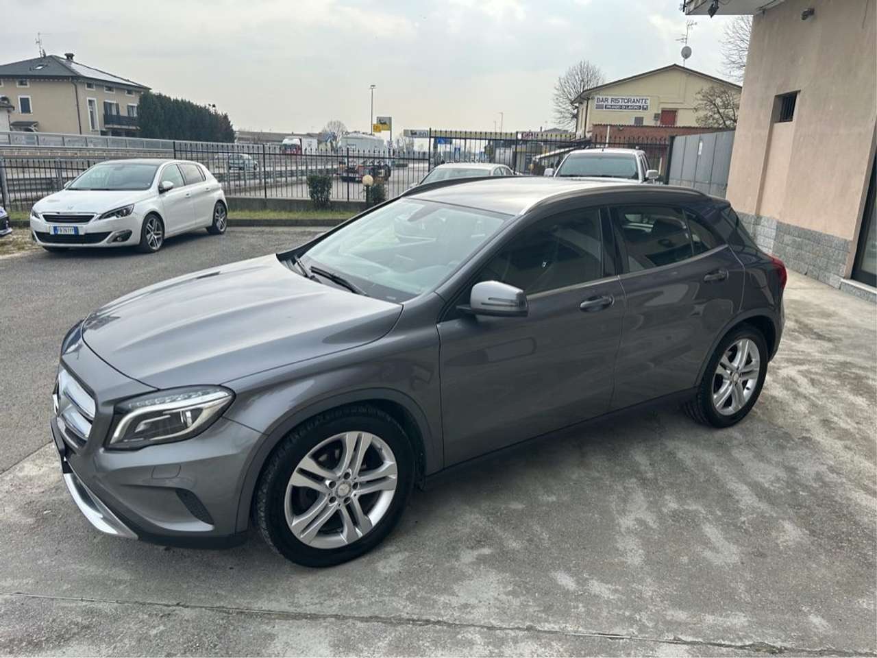 Mercedes-Benz GLA 200 d Automatic 4Matic Premium