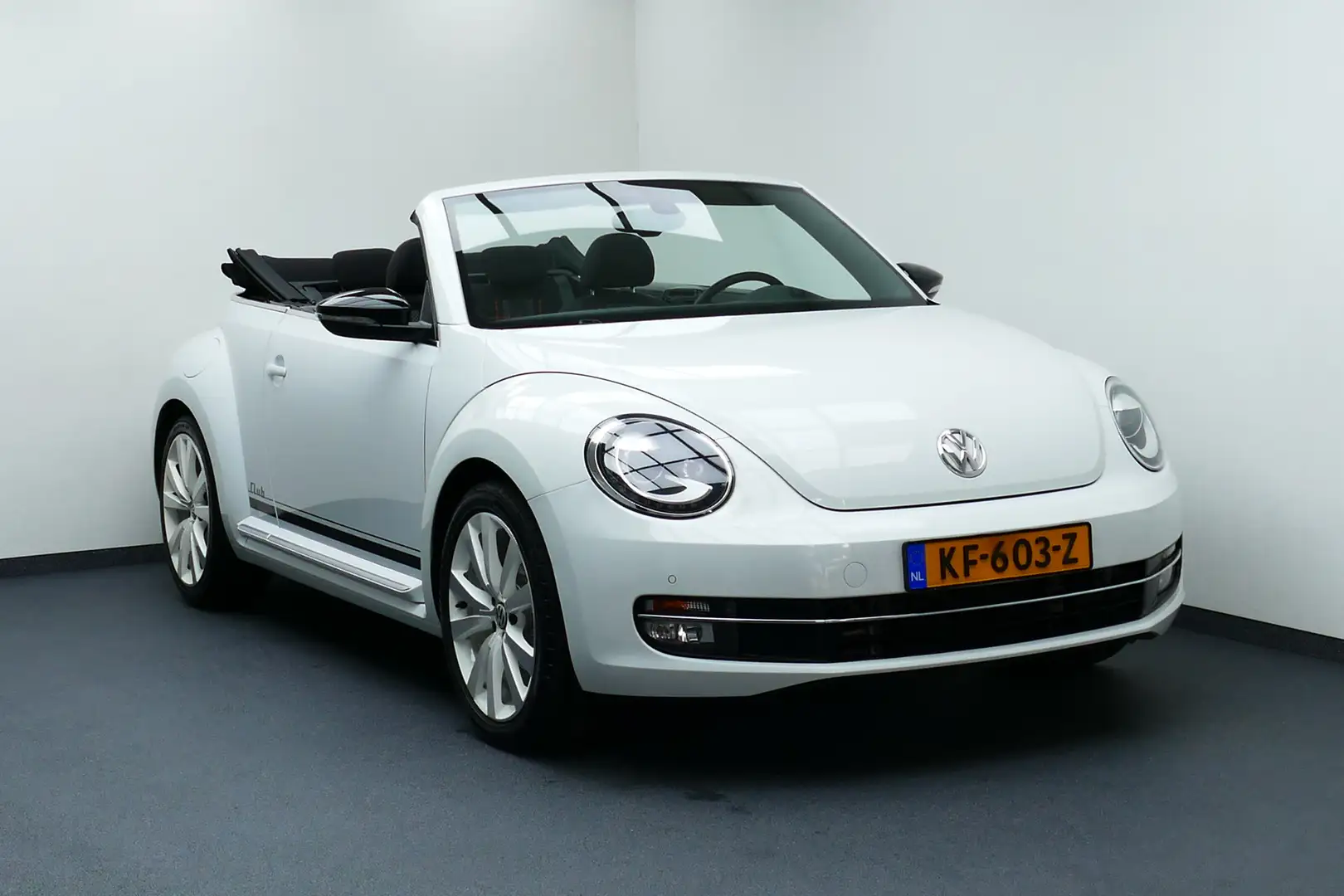 Volkswagen Beetle Cabriolet 1.4 150pk TSI Club. Xenon/Led, 19"LMV, C Wit - 1