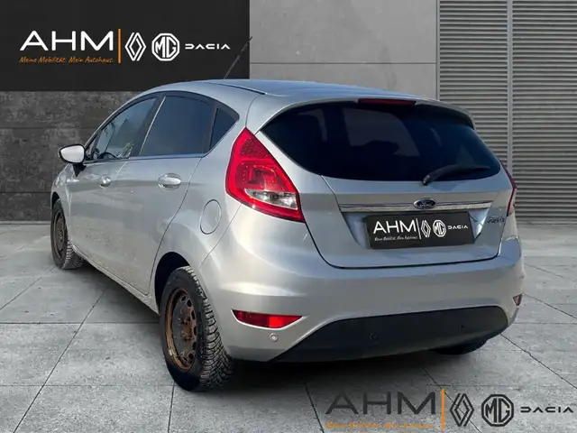Ford Fiesta view 3