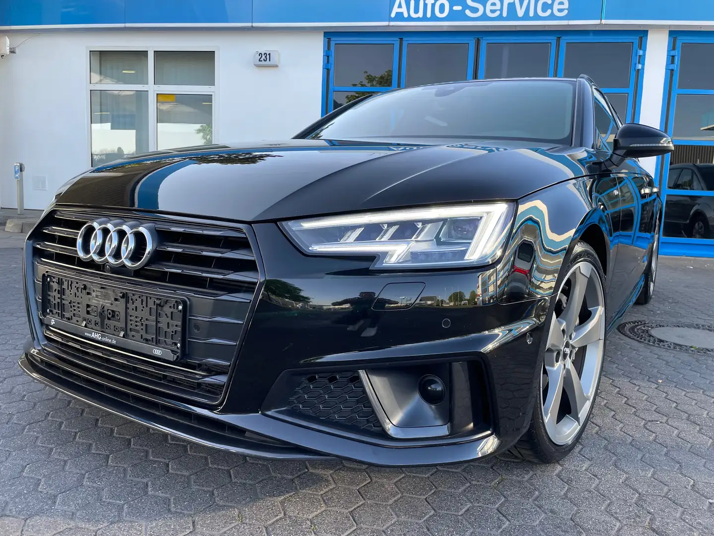 Audi A4 Avant 40 TDI S-Tronic S-Line TFT Tacho Negro - 1