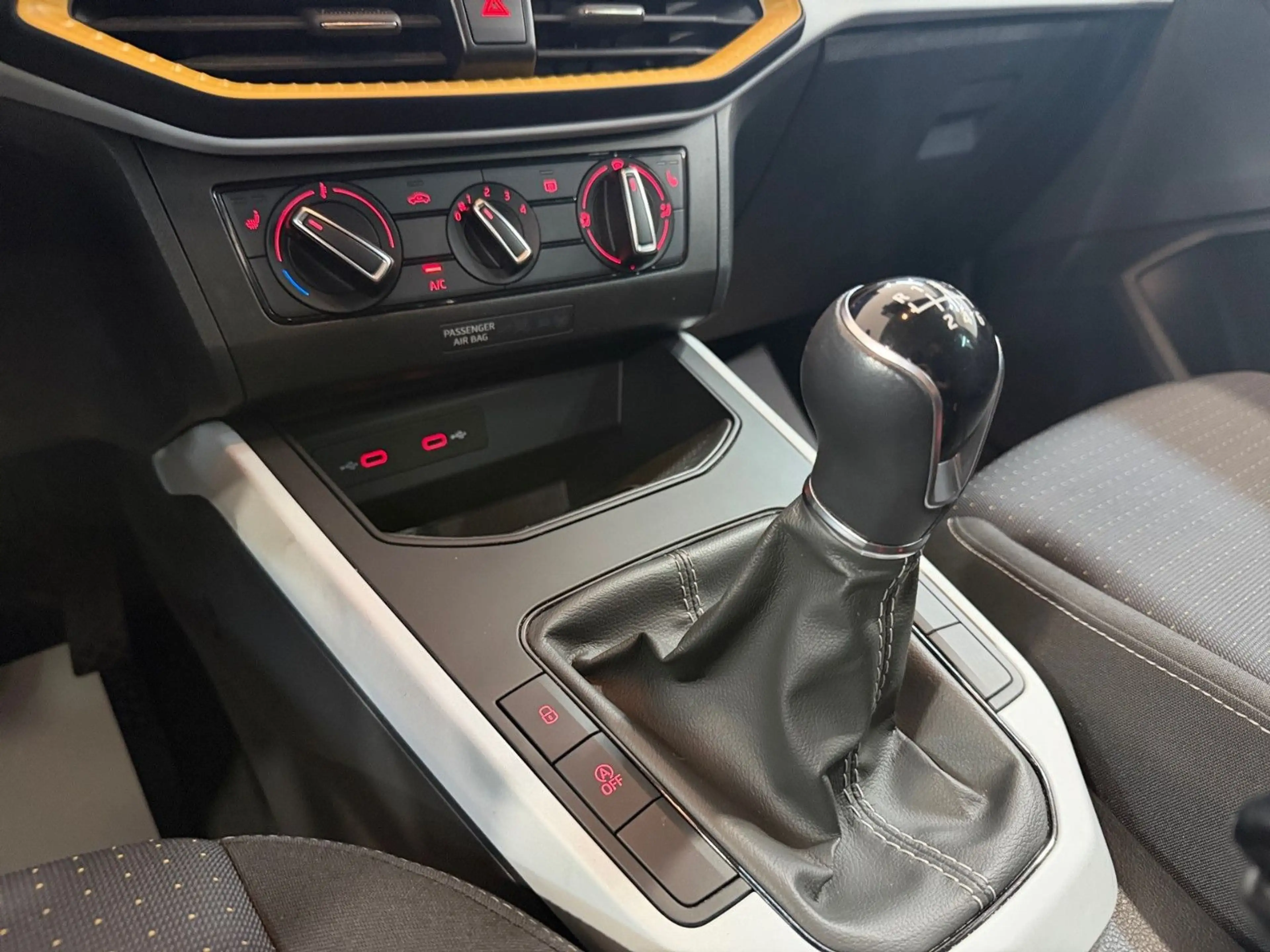 SEAT Arona Style*Navi*LED*Sitzheizung*AHK* — photo 20