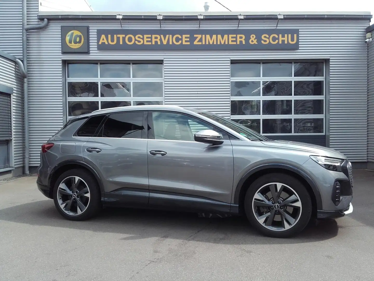 Audi Q4 e-tron 40 e-tron basis siva - 1