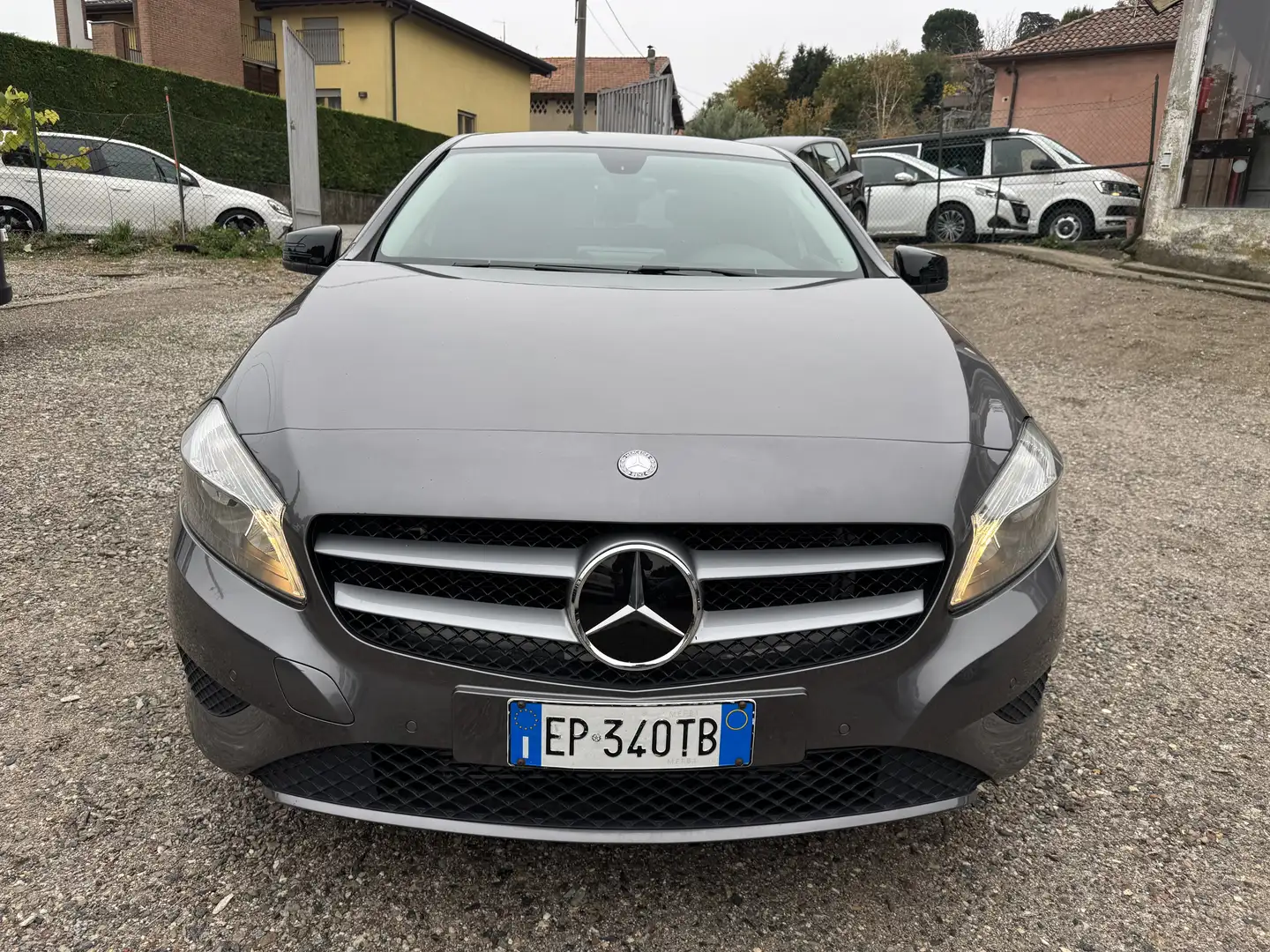 Mercedes-Benz A 180 (be) Premium - 2