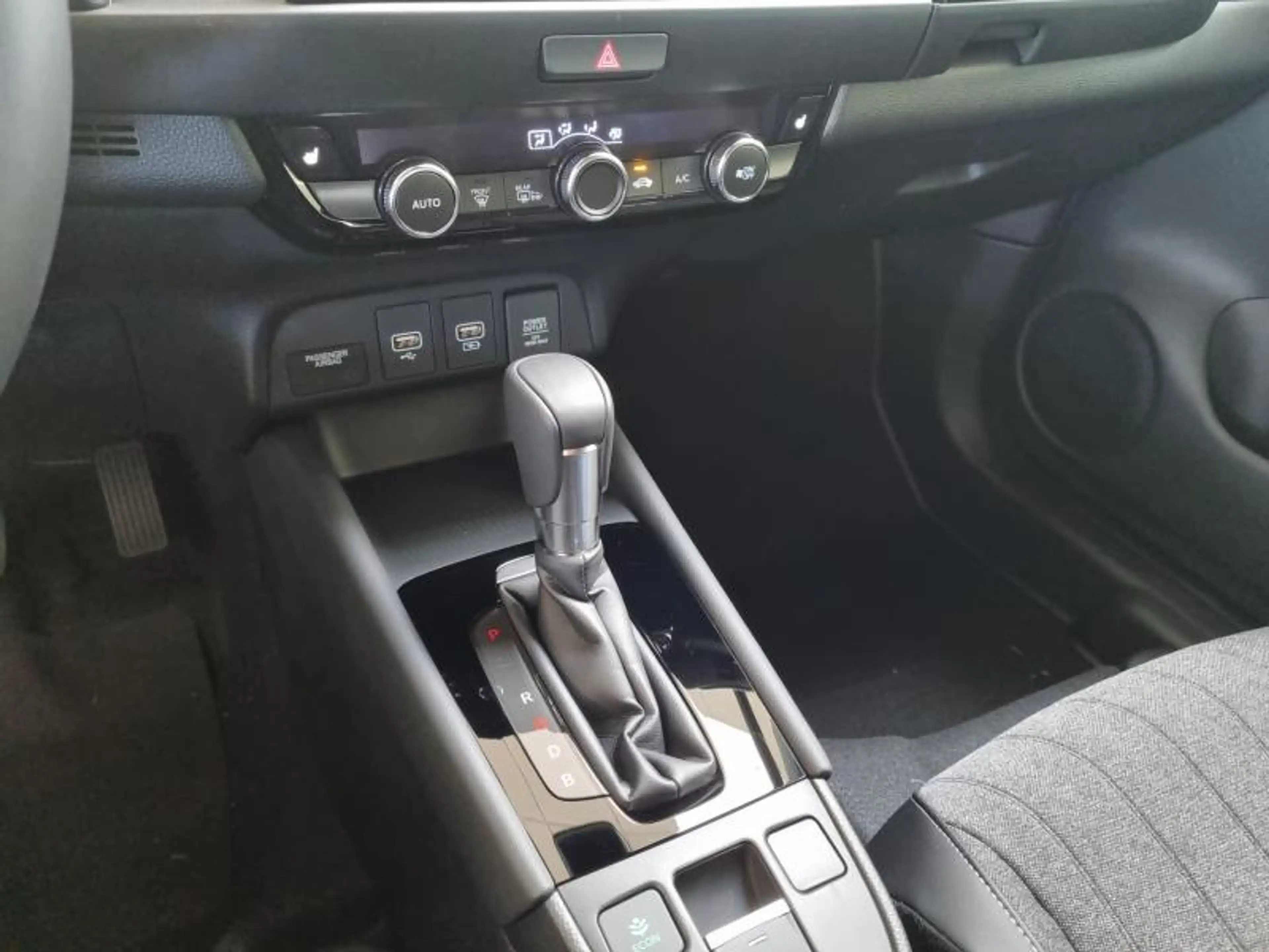 Honda Jazz 1.5 i-MMD 122ch e:HEV Advance Standard — photo 10