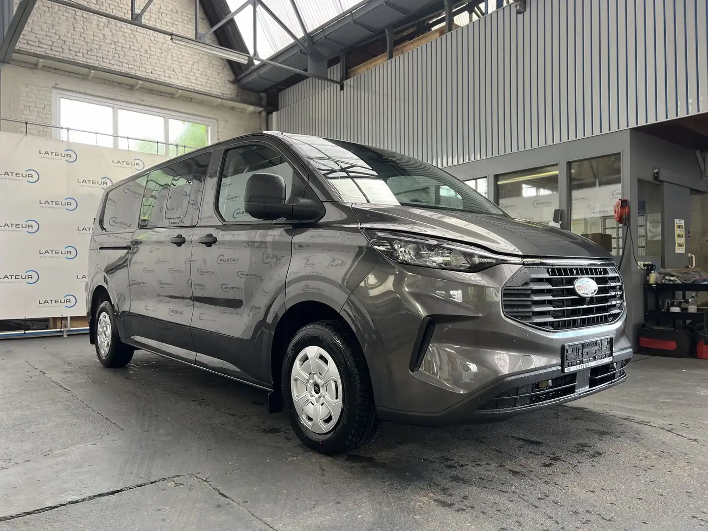 Ford Transit Custom 320L Double Cabine Trend 2.0 Ecoblue 170pk A8 - 2