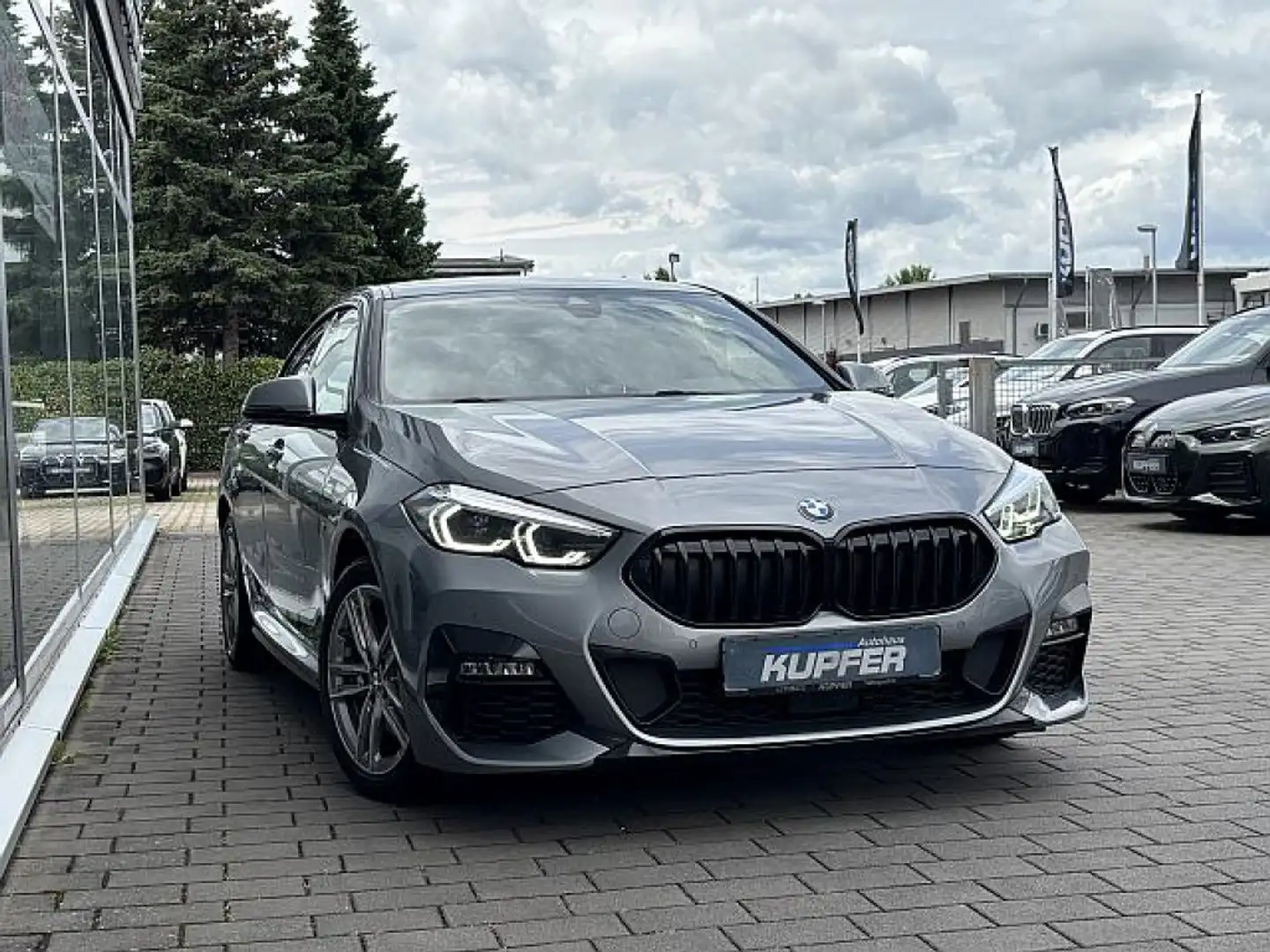 BMW 218 i M Sportpaket °Leder*ACC°AHK-RfK Grau - 2