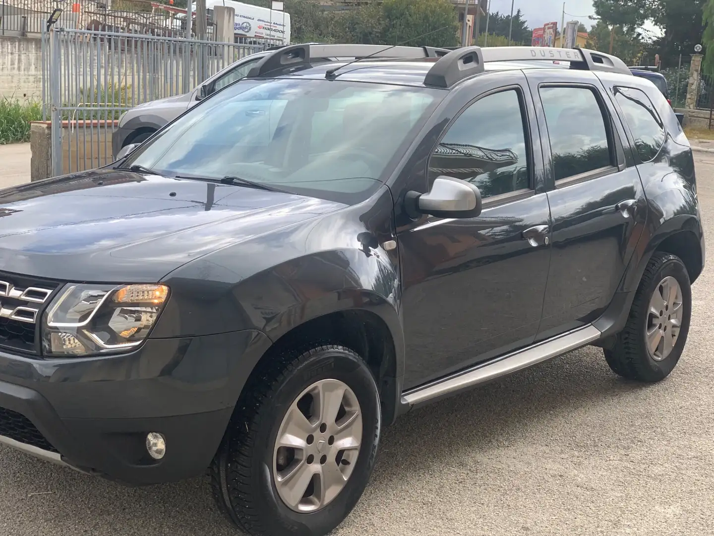 Dacia Duster Duster 1.5 dCi 110CV Start&Stop 4x2 Lauréate Gris - 2