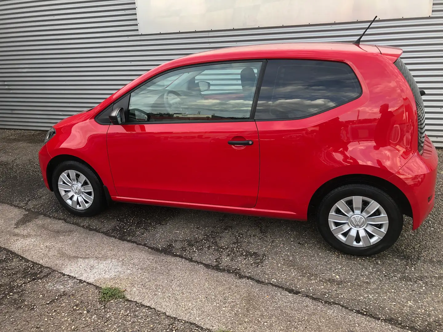 Volkswagen up! Up 1,0 Comfortline# LETZT- MODELL#TOP ZUSTAND# Rot - 2
