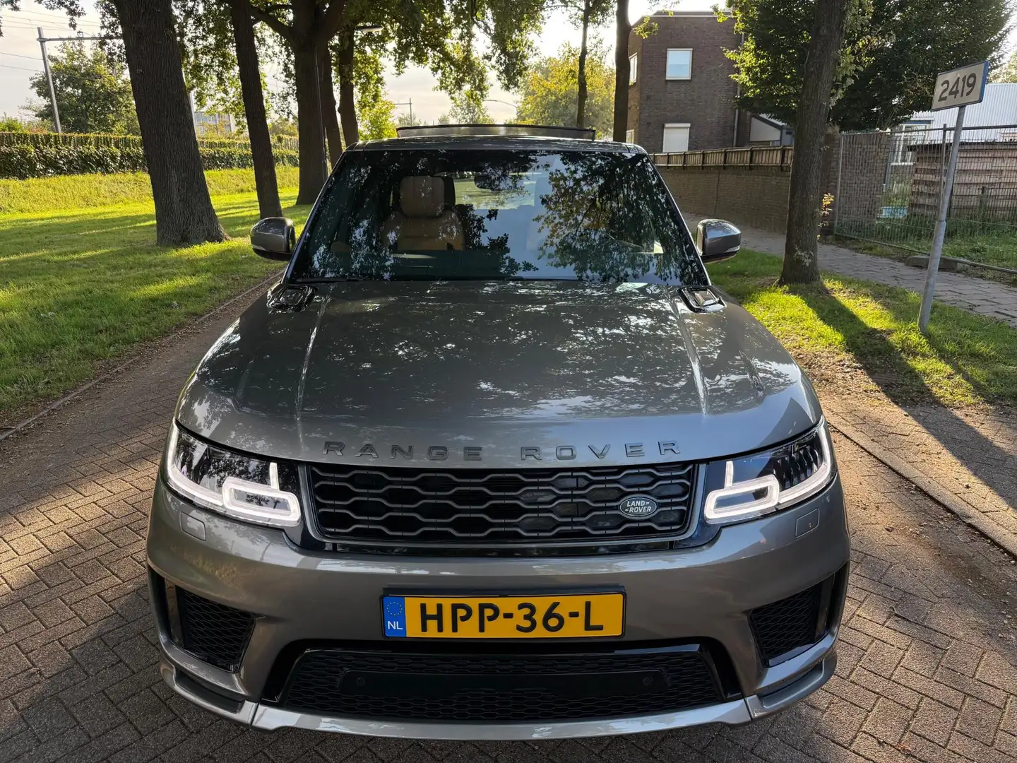 Land Rover Range Rover Sport 2.0 P400e 2019 HSE Dynamic Grijs - 1