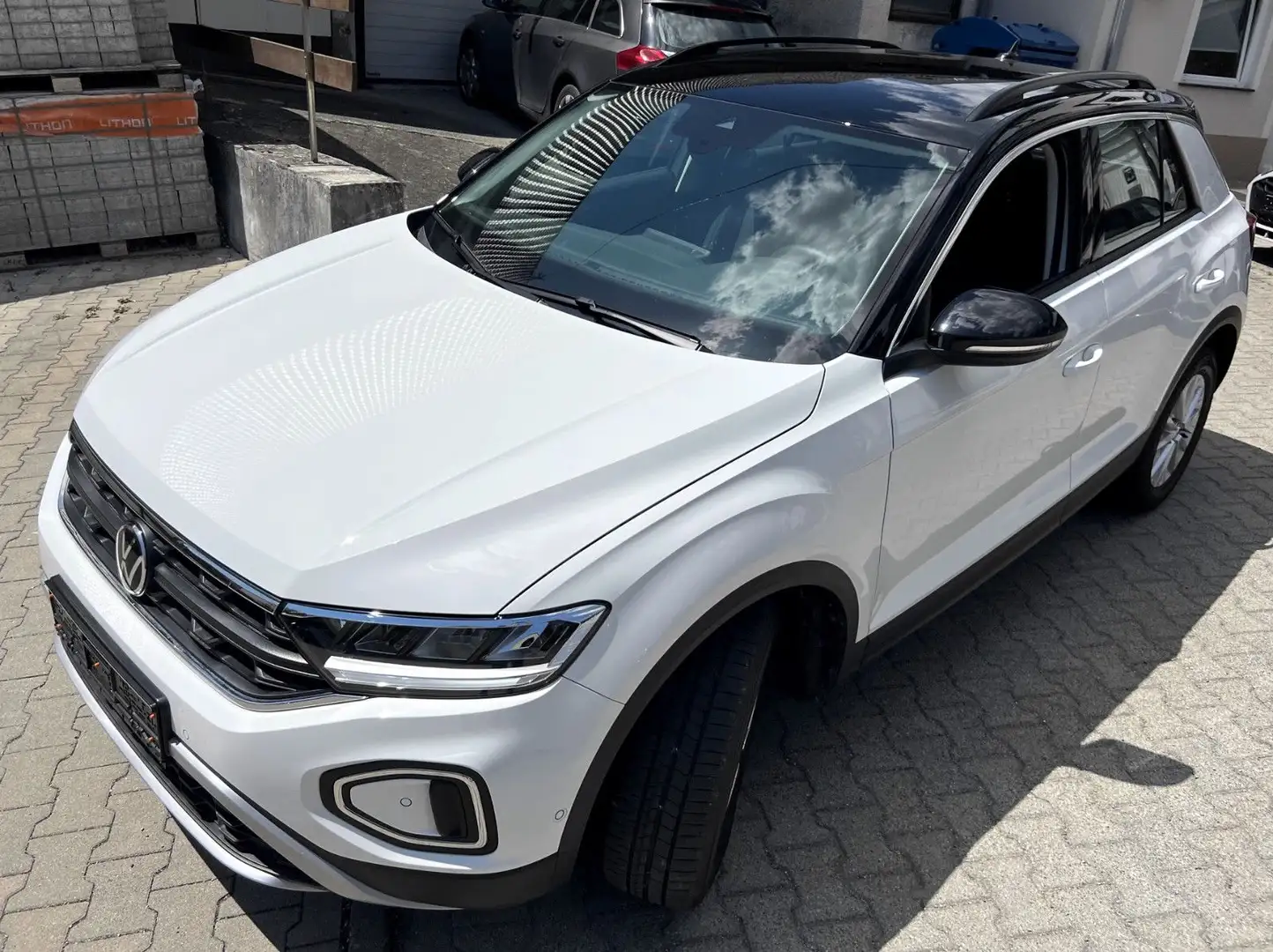 Volkswagen T-Roc Life 1,5 TSI, AHK, ACC, Navi Blanc - 1
