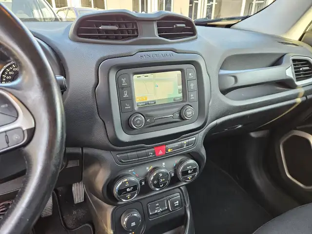 Jeep Renegade view 14