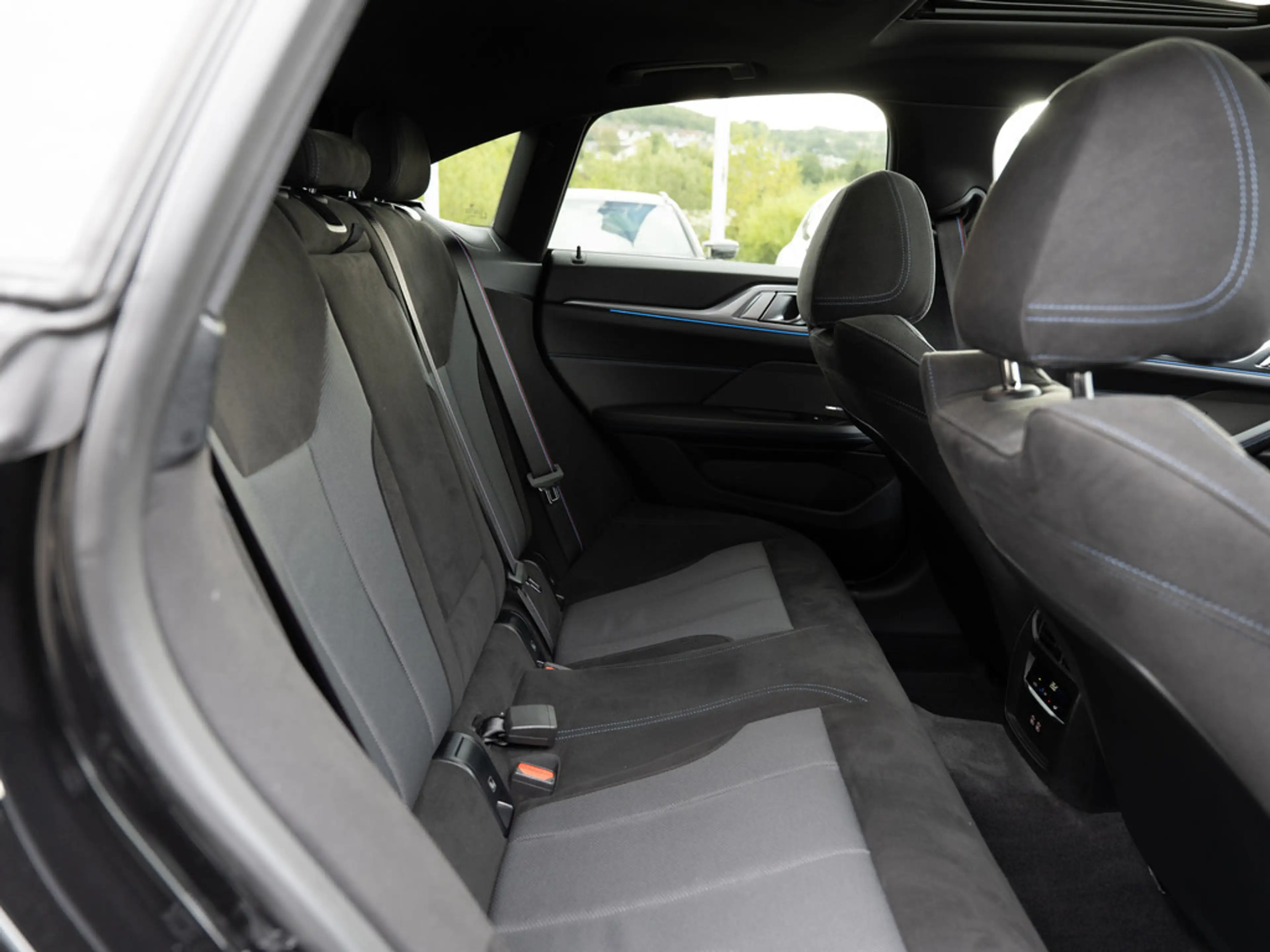 BMW 430 Gran Coupe xDrive M-Sport Pro AHK HGSD — photo 9