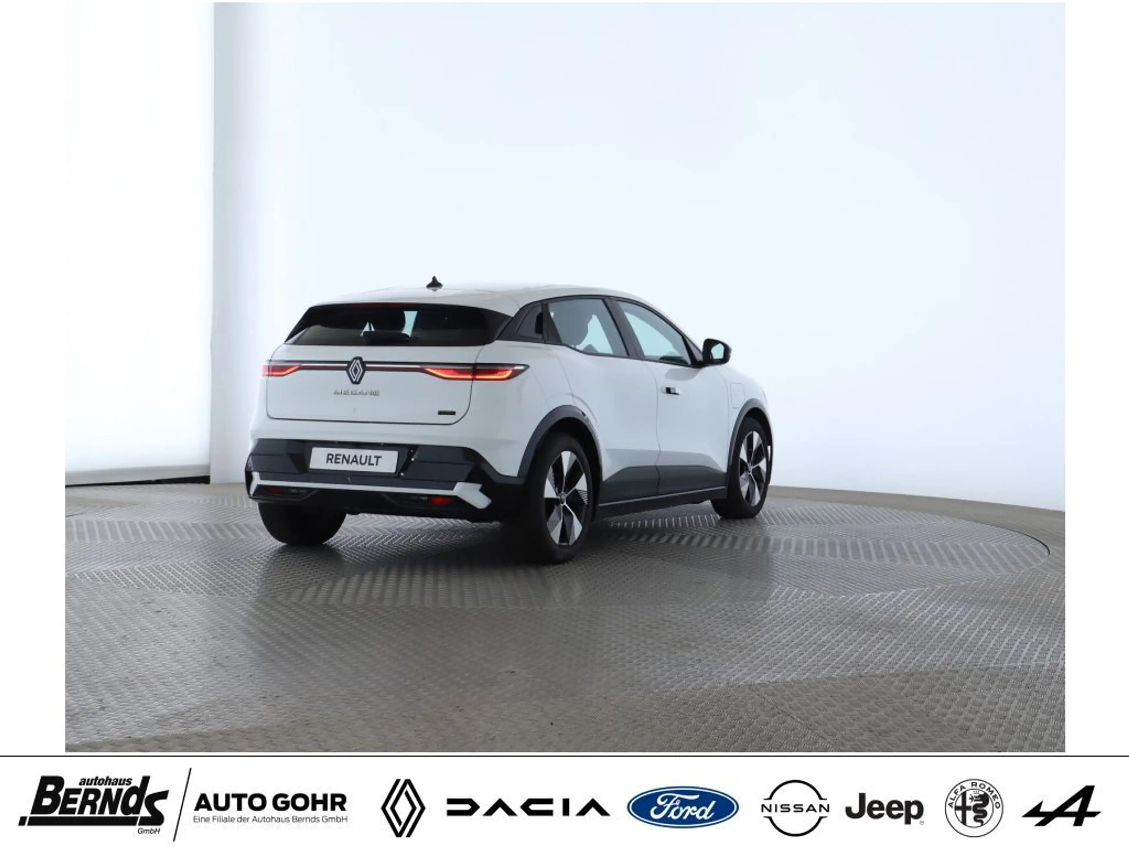 Renault Megane E-Tech EV40 130hp boost charge Equilibre WÄRMEPUMPE PDC — photo 8