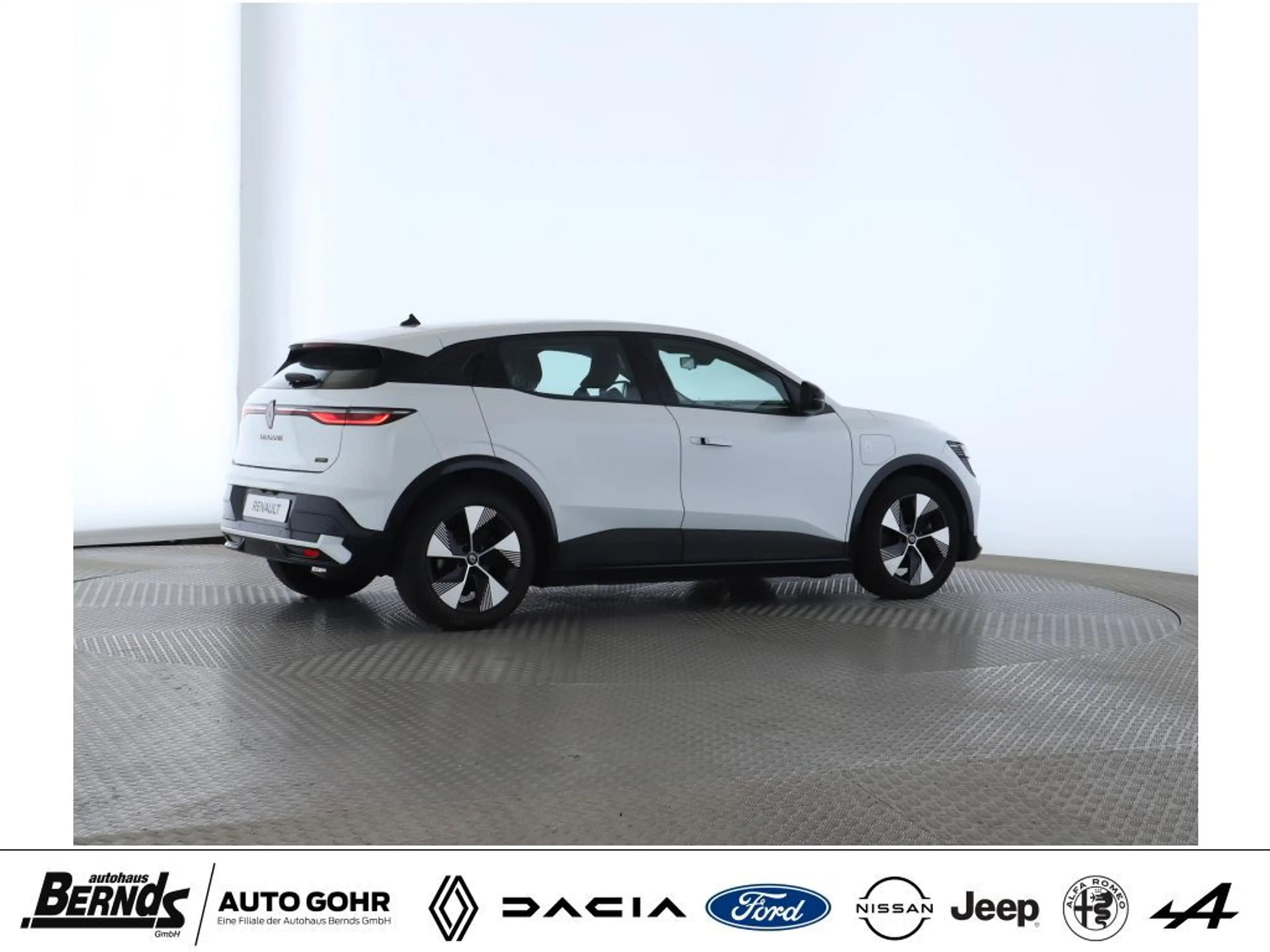 Renault Megane E-Tech EV40 130hp boost charge Equilibre WÄRMEPUMPE PDC — photo 6