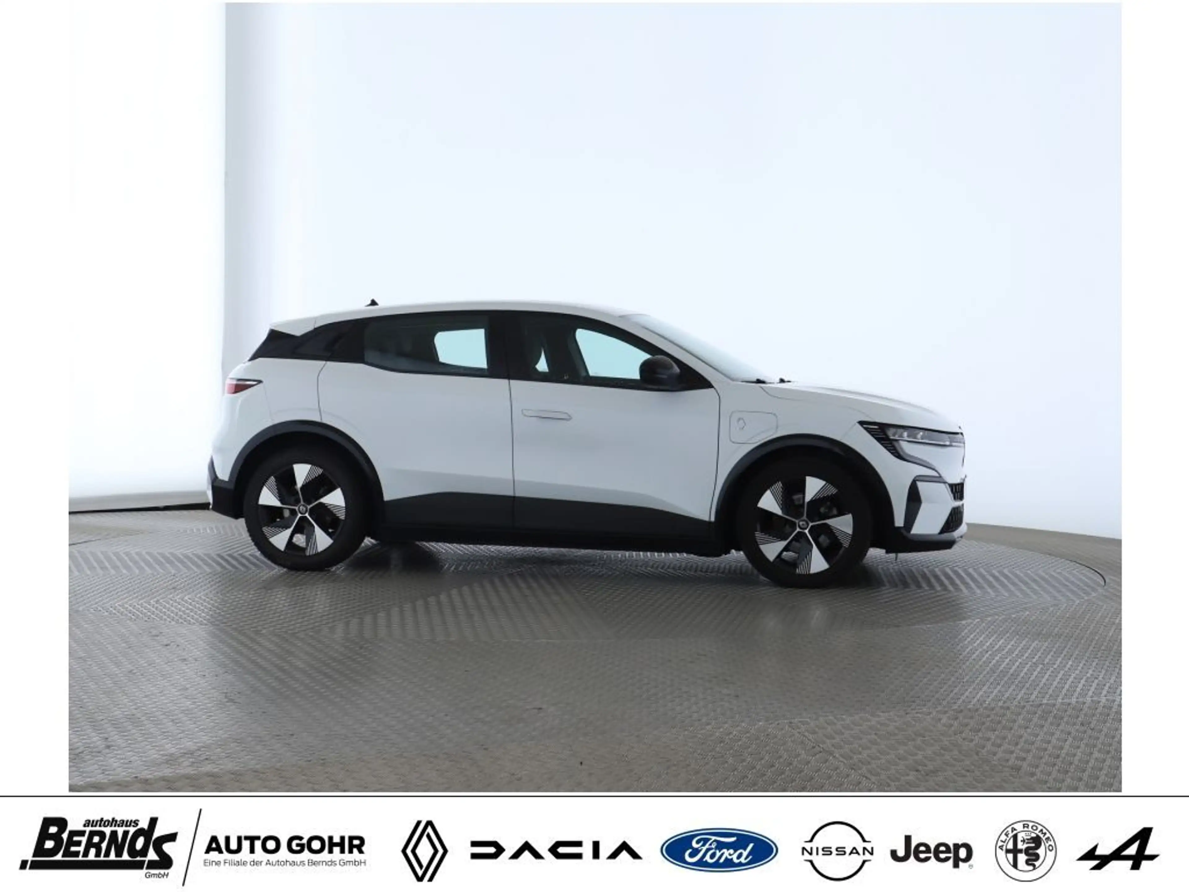 Renault Megane E-Tech EV40 130hp boost charge Equilibre WÄRMEPUMPE PDC — photo 5